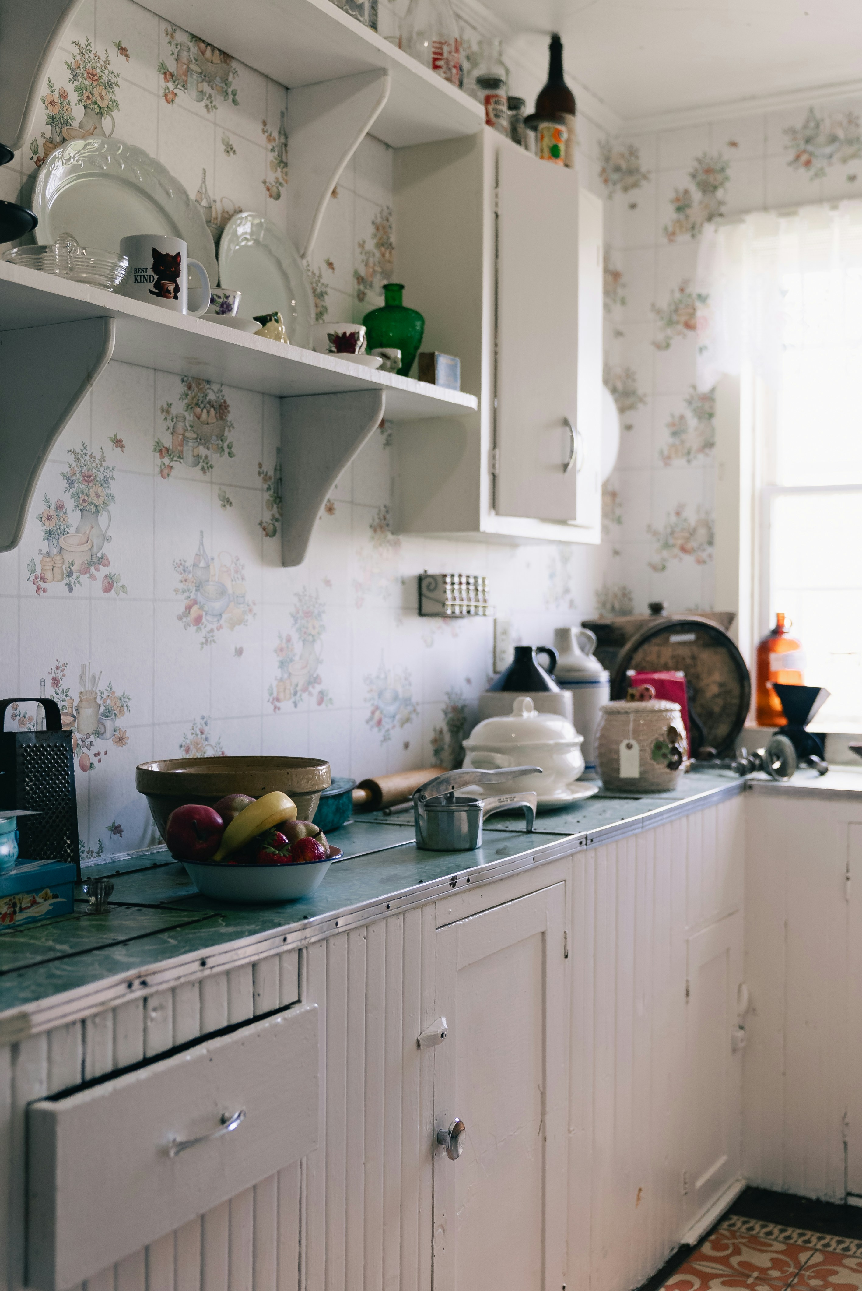 vintage victorian kitchen interior, wallpaper, Victorian Kitchen Before and After: Timeless Restoration Ideas 4