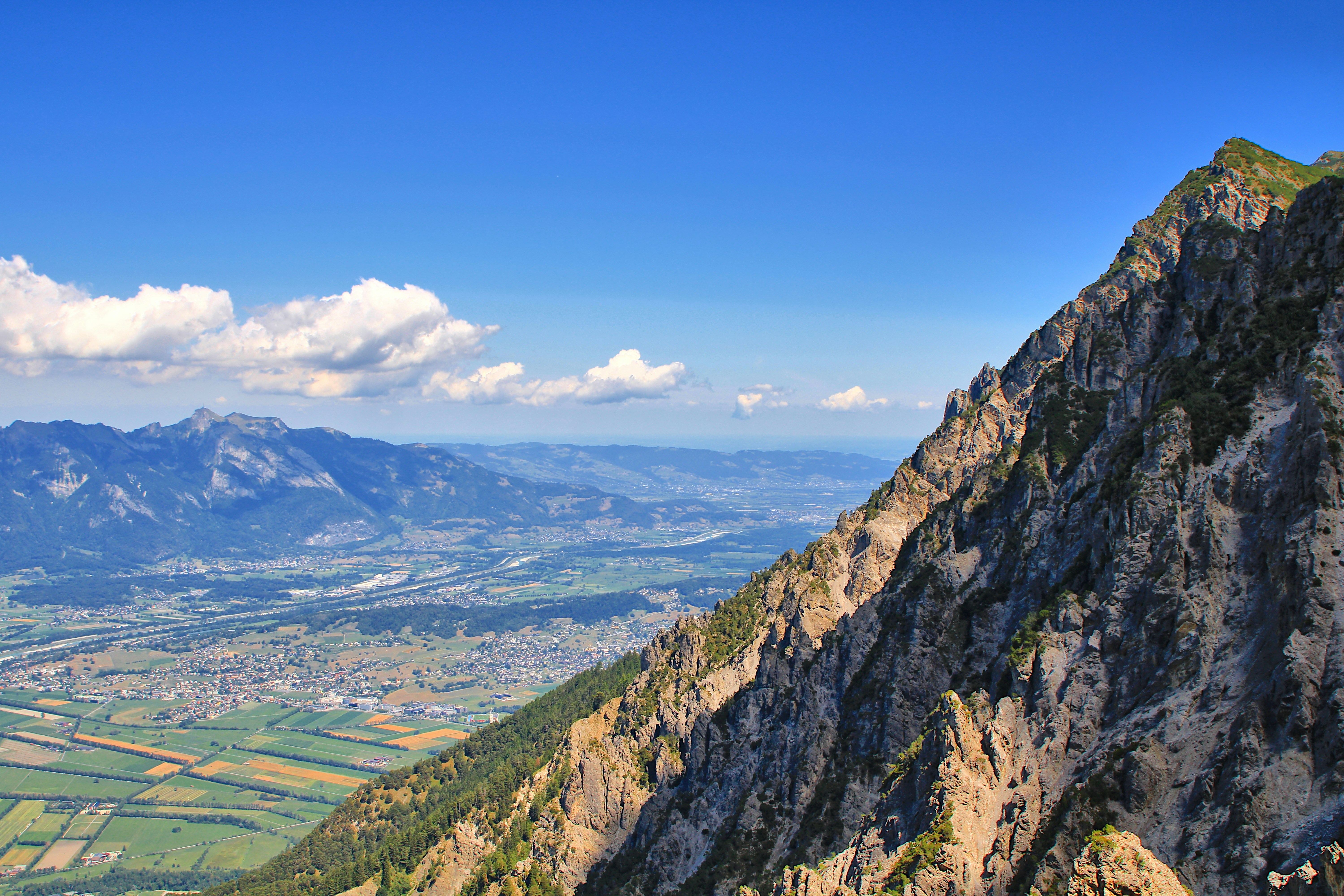 Ascent via the Fürstensteig trail: Views of the Alpstein mountains and Hoher Kasten