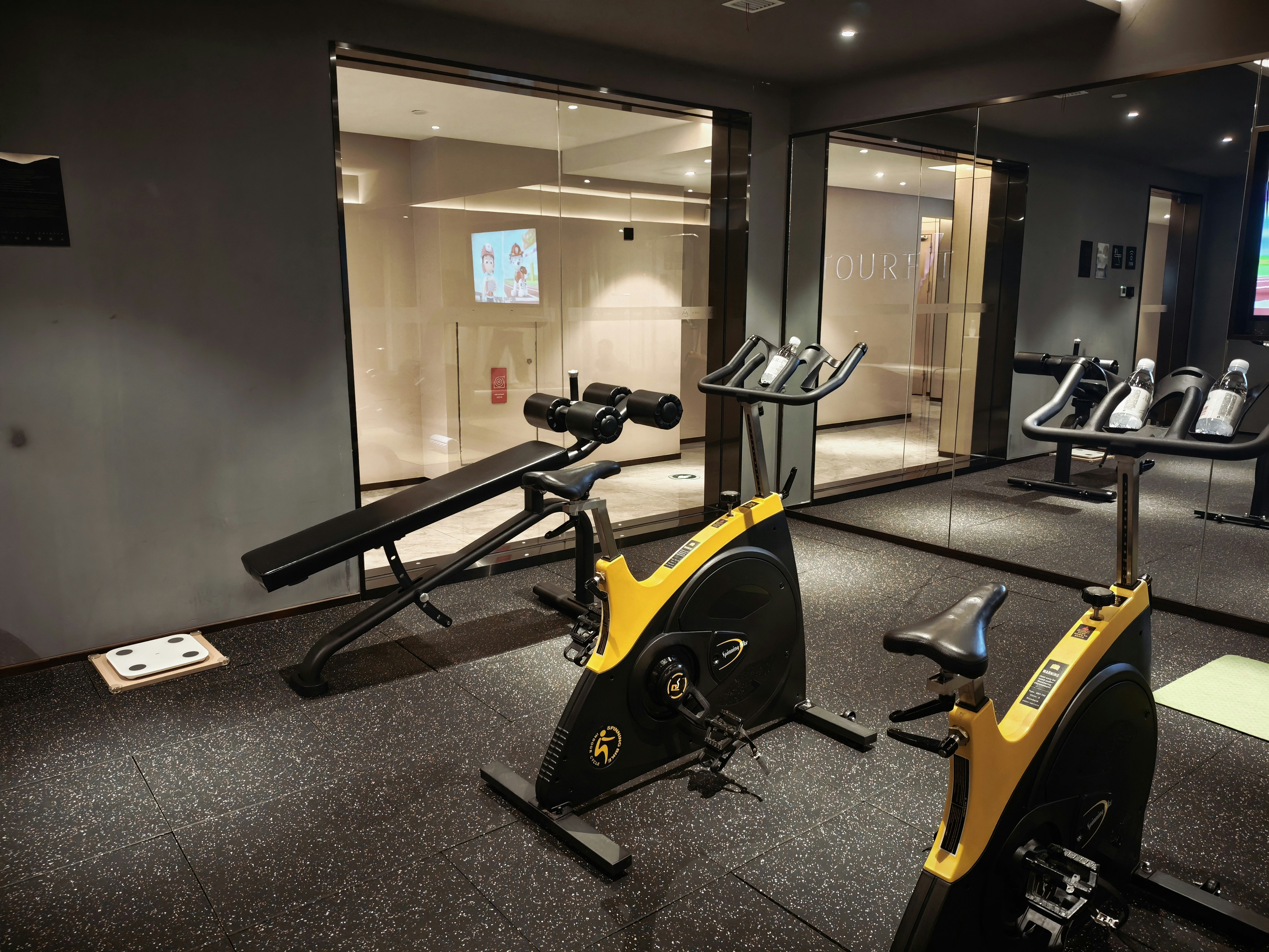 Naše fitness studio s moderním vybavením