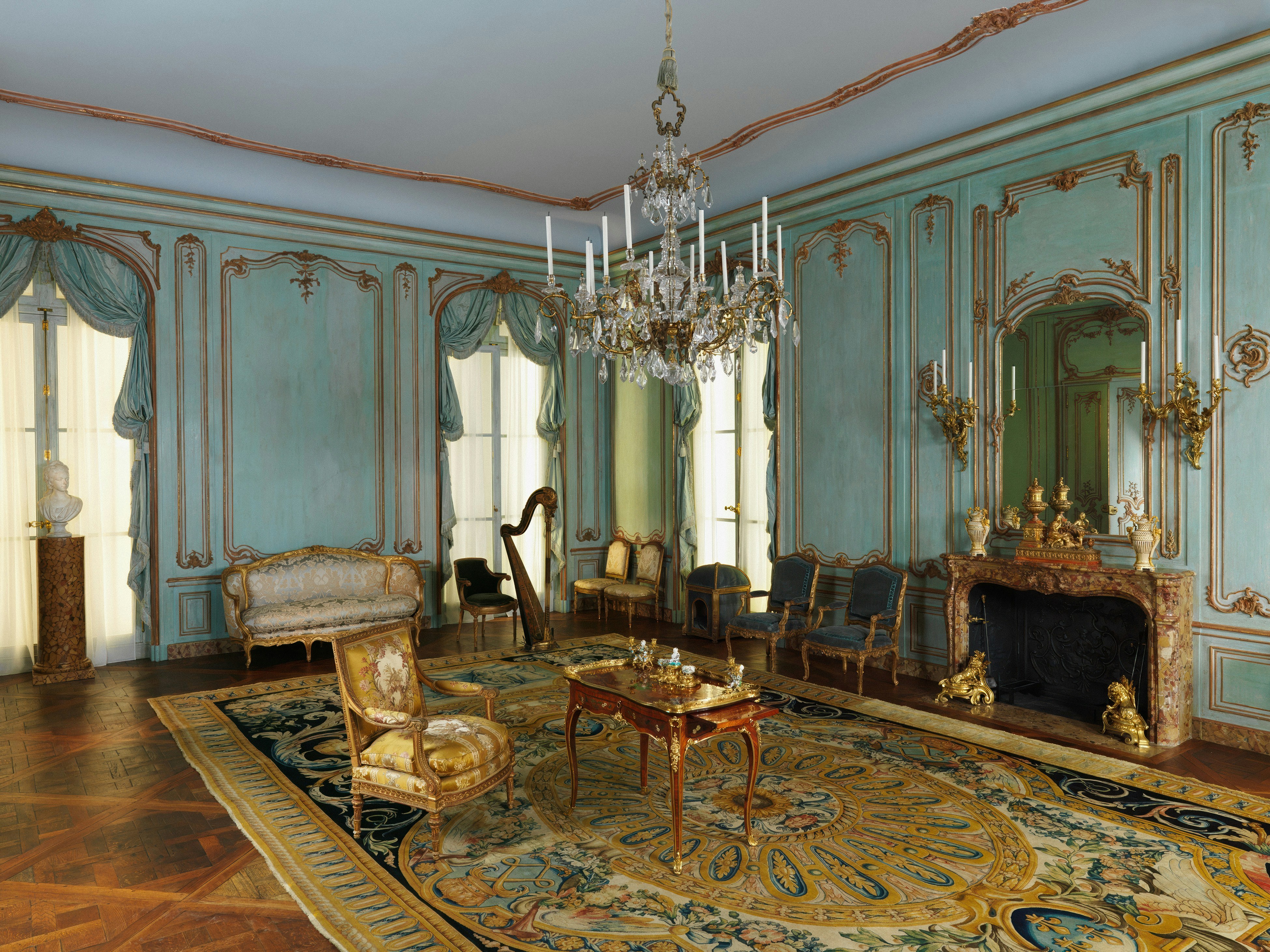 Luxury salon