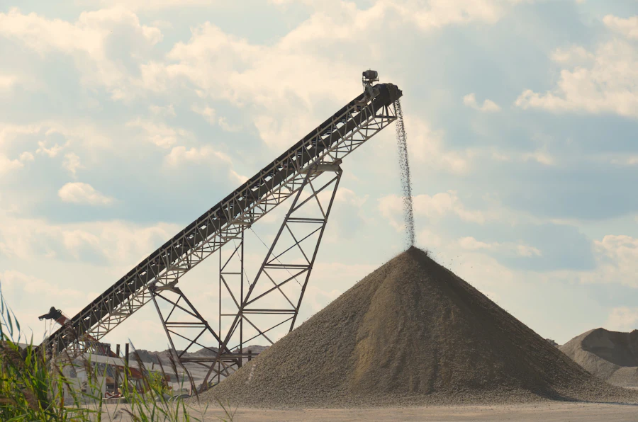 Stockpile conveyors