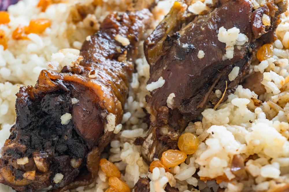 Fragrant rice with meat and golden garnish