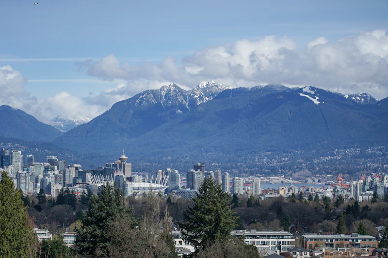 North Vancouver below the North Shore mountains