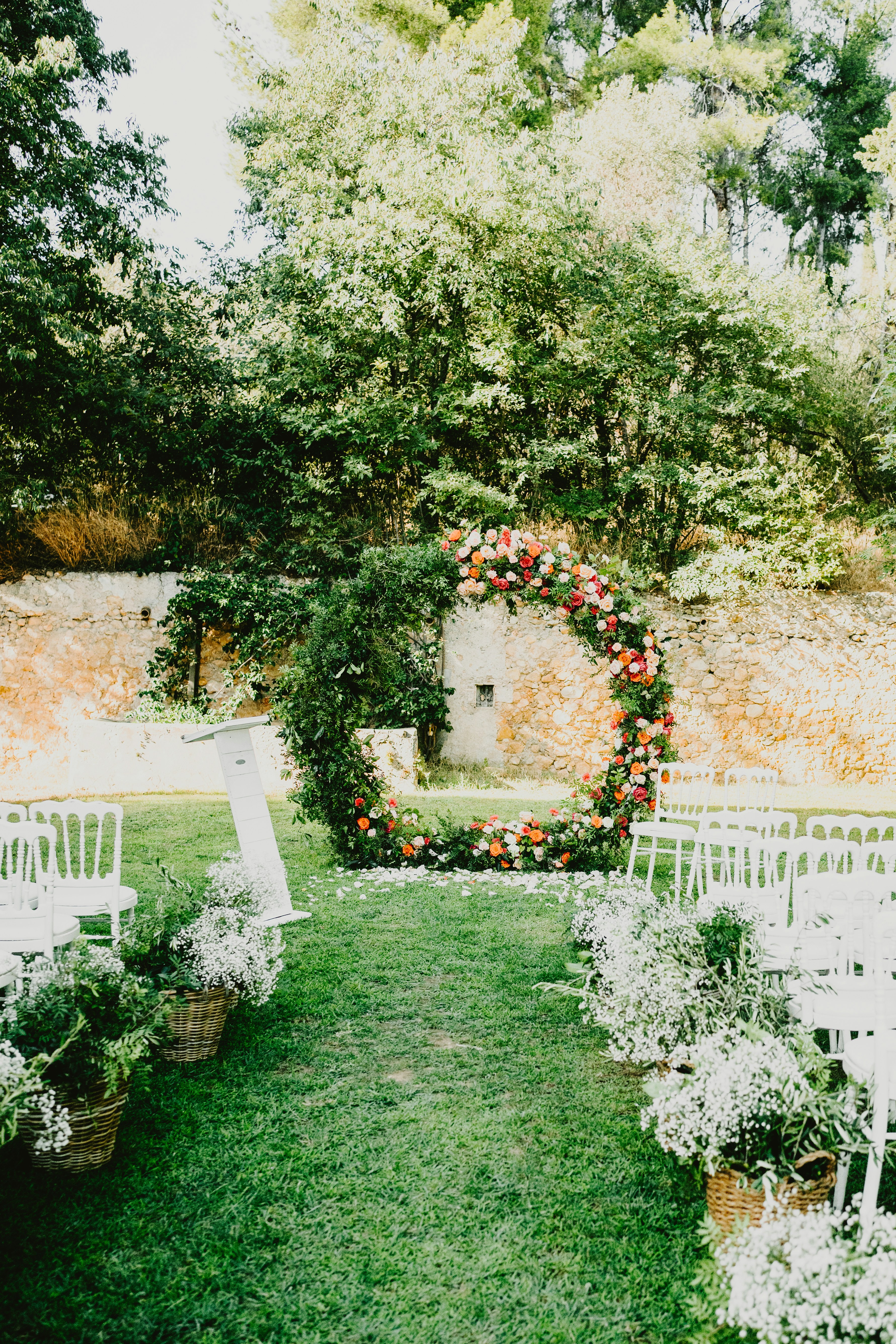 intimate home wedding garden, wallpaper, Planning a Small Wedding at Home: The Complete Intimate Guide 1