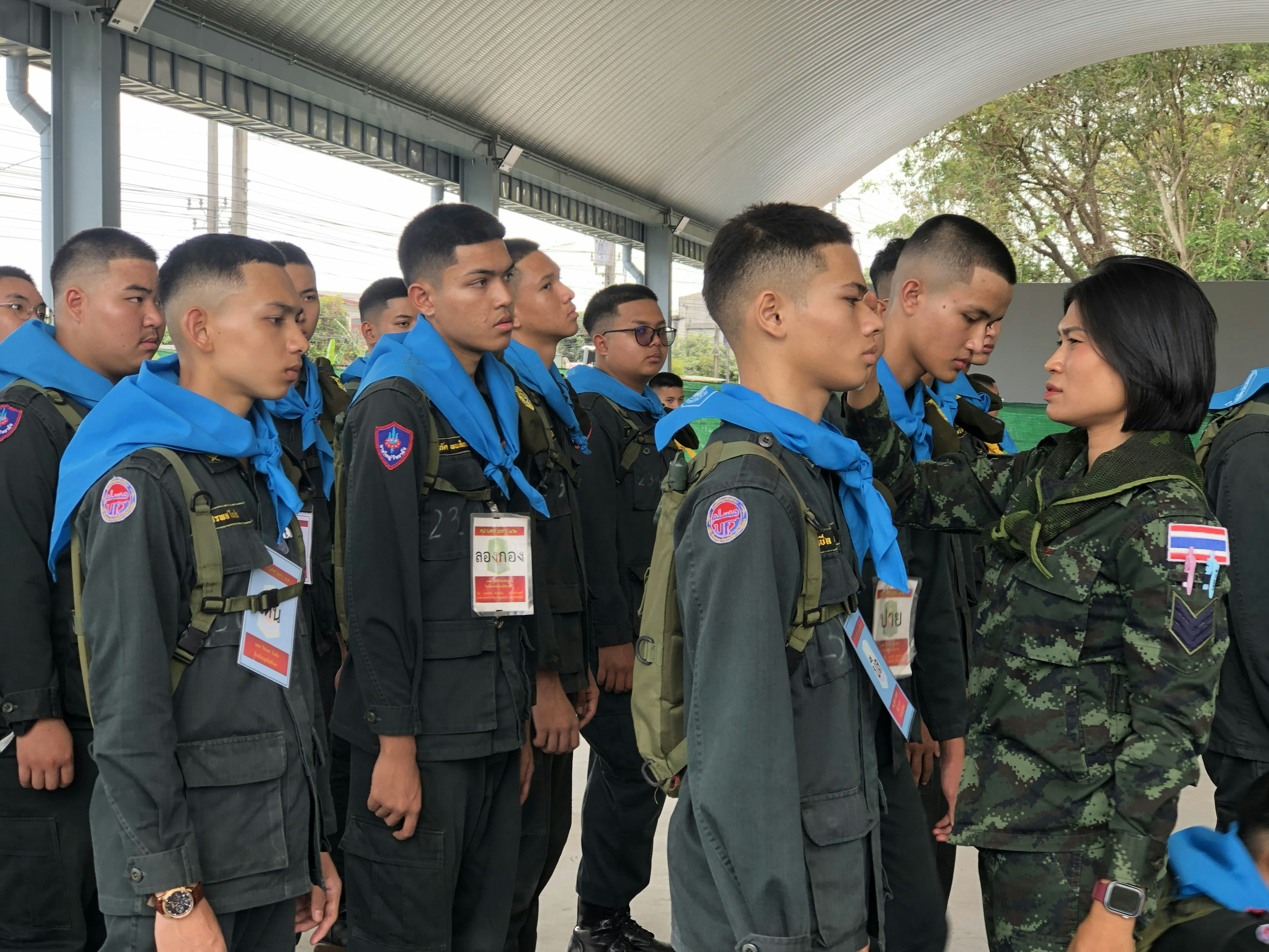 Servicio militar como carrera en LATAM: beneficios reales, habilidades técnicas y movilidad social