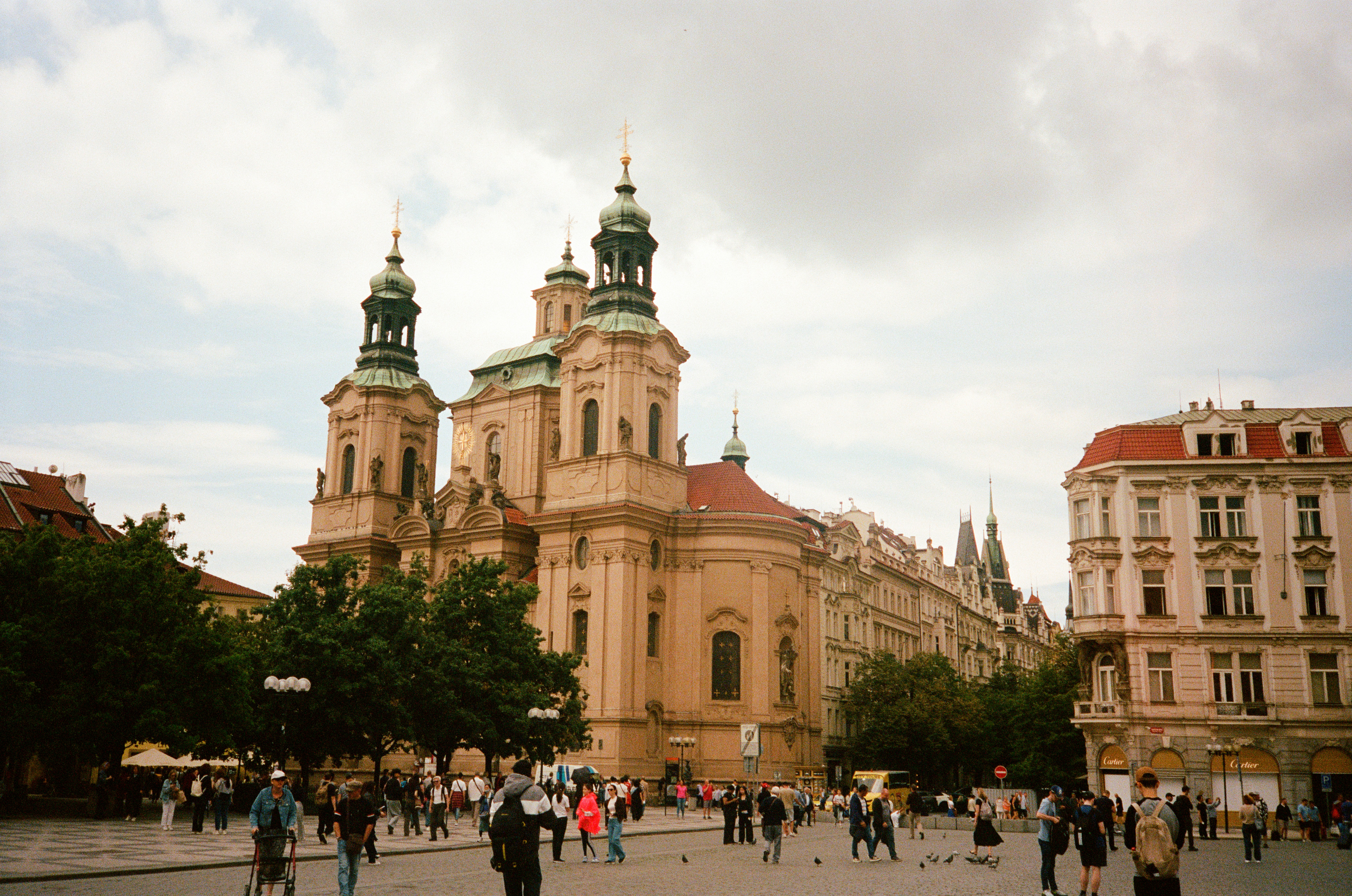 prague image