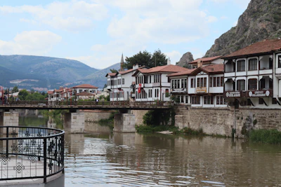 The Ottoman houses along the Yeşilırmak at Amasya, under the cliff