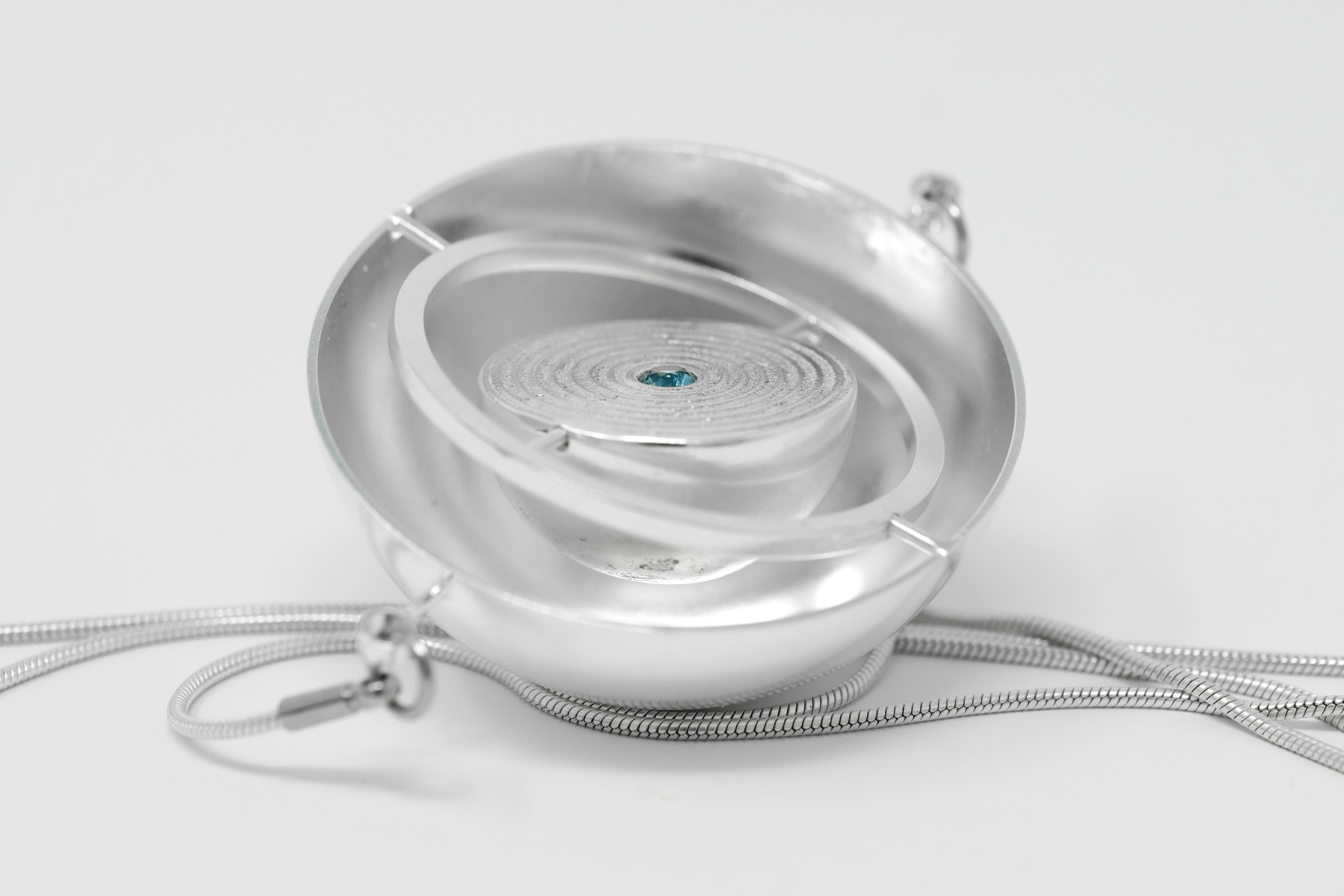 ufo mask device