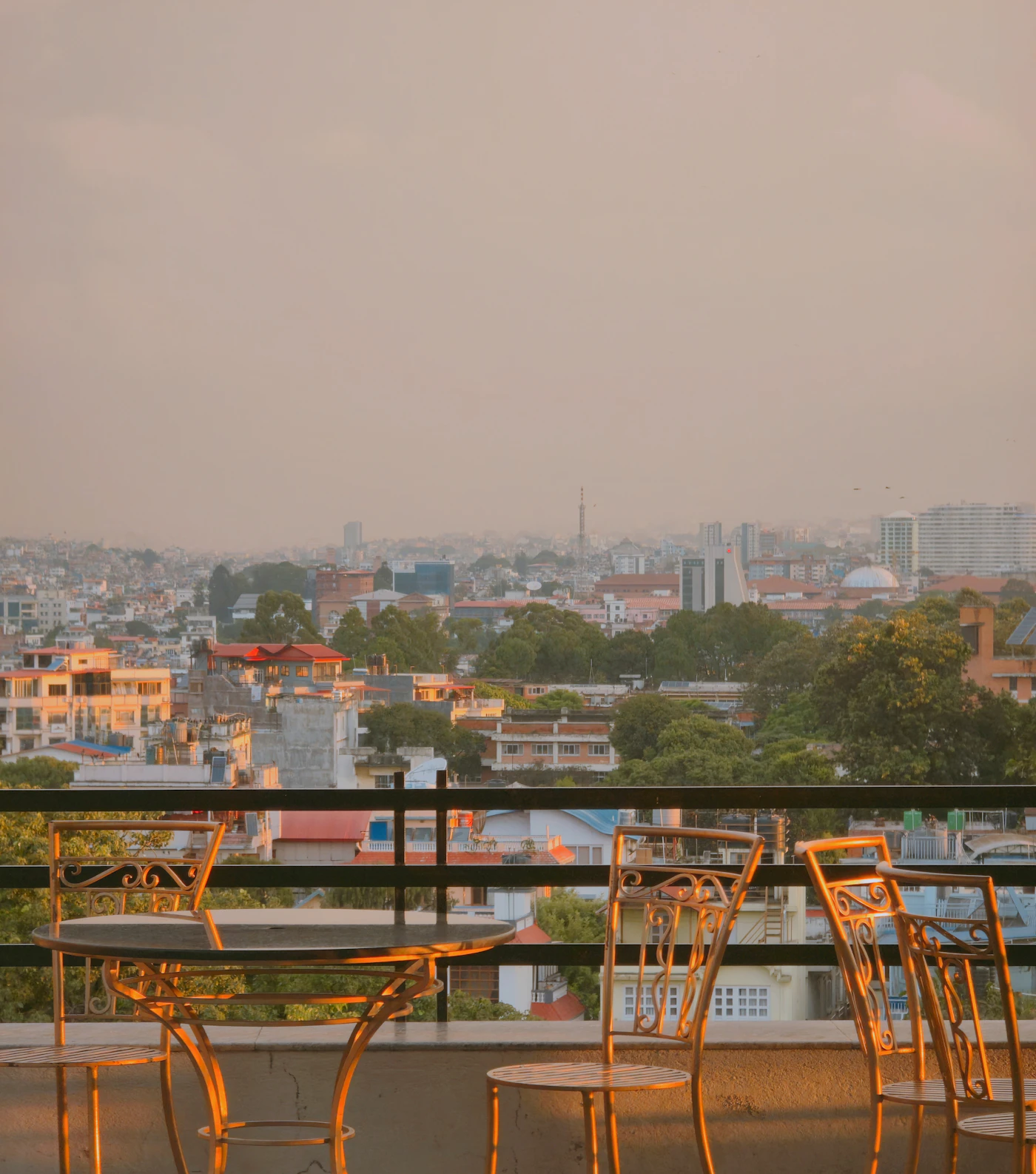 Al fresco rooftop dining terrace, a typical PAC series cooling environment