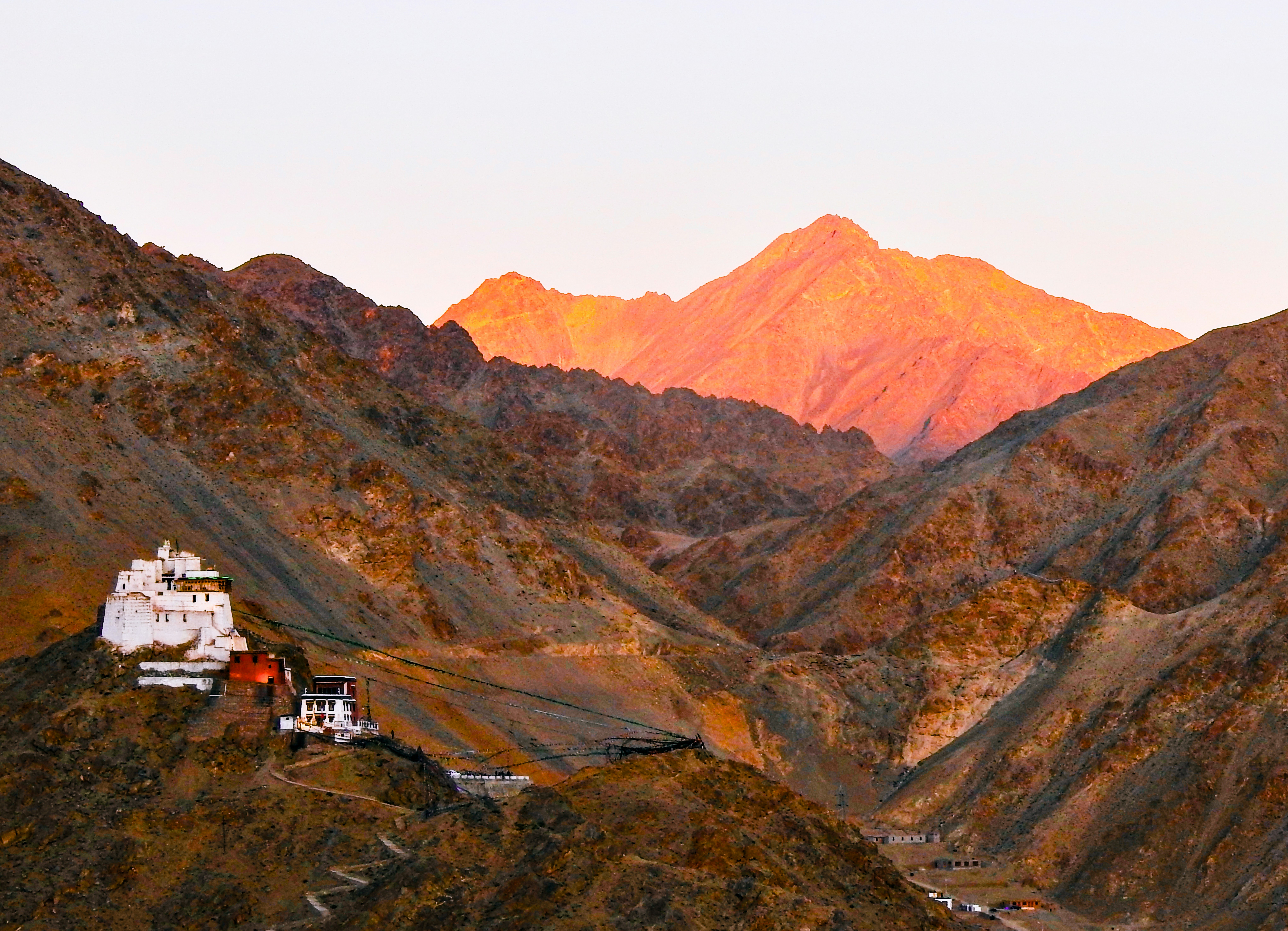 Raah-e-Ladakh