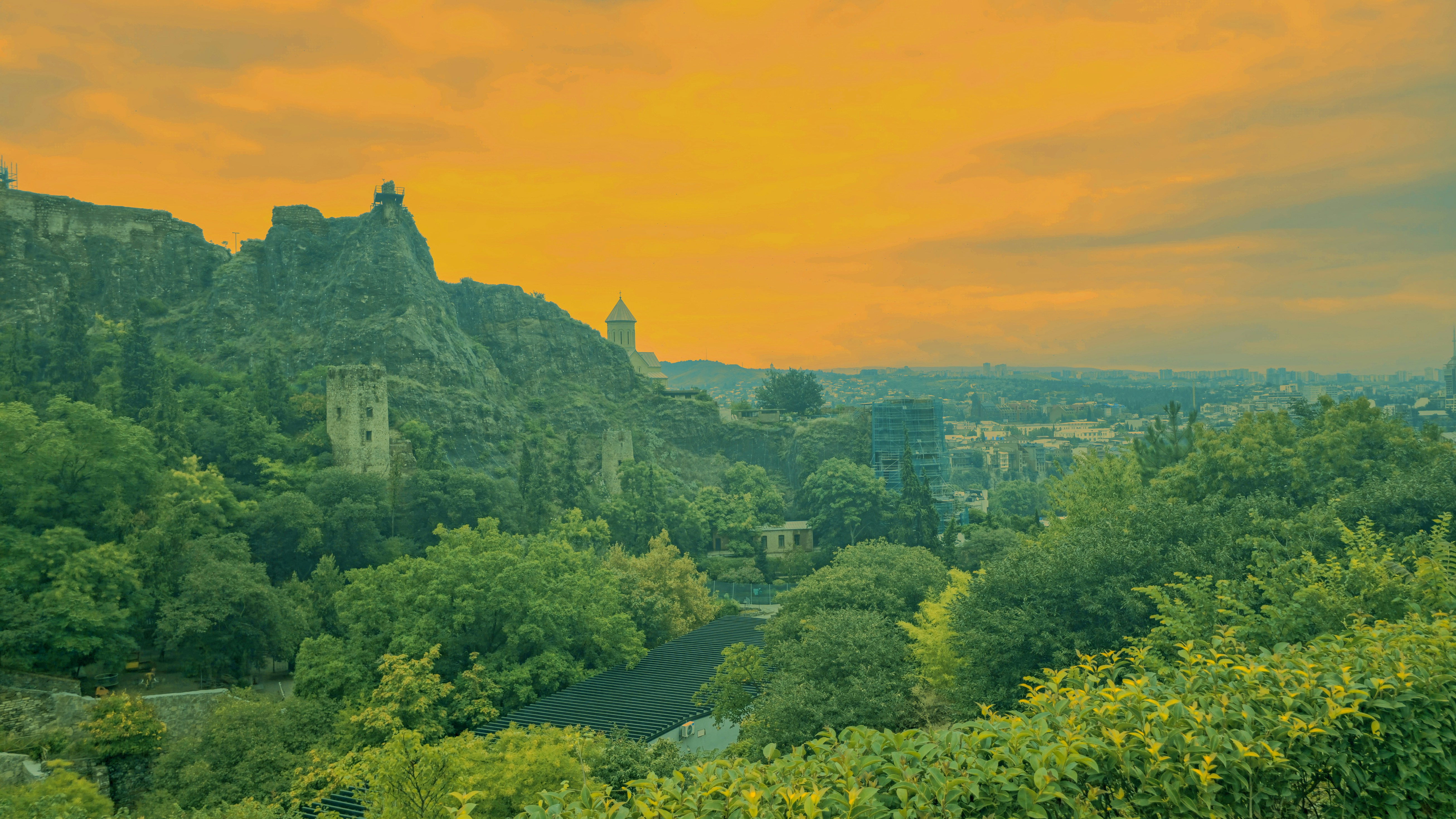 Rheinlandschaft mit Burgruine