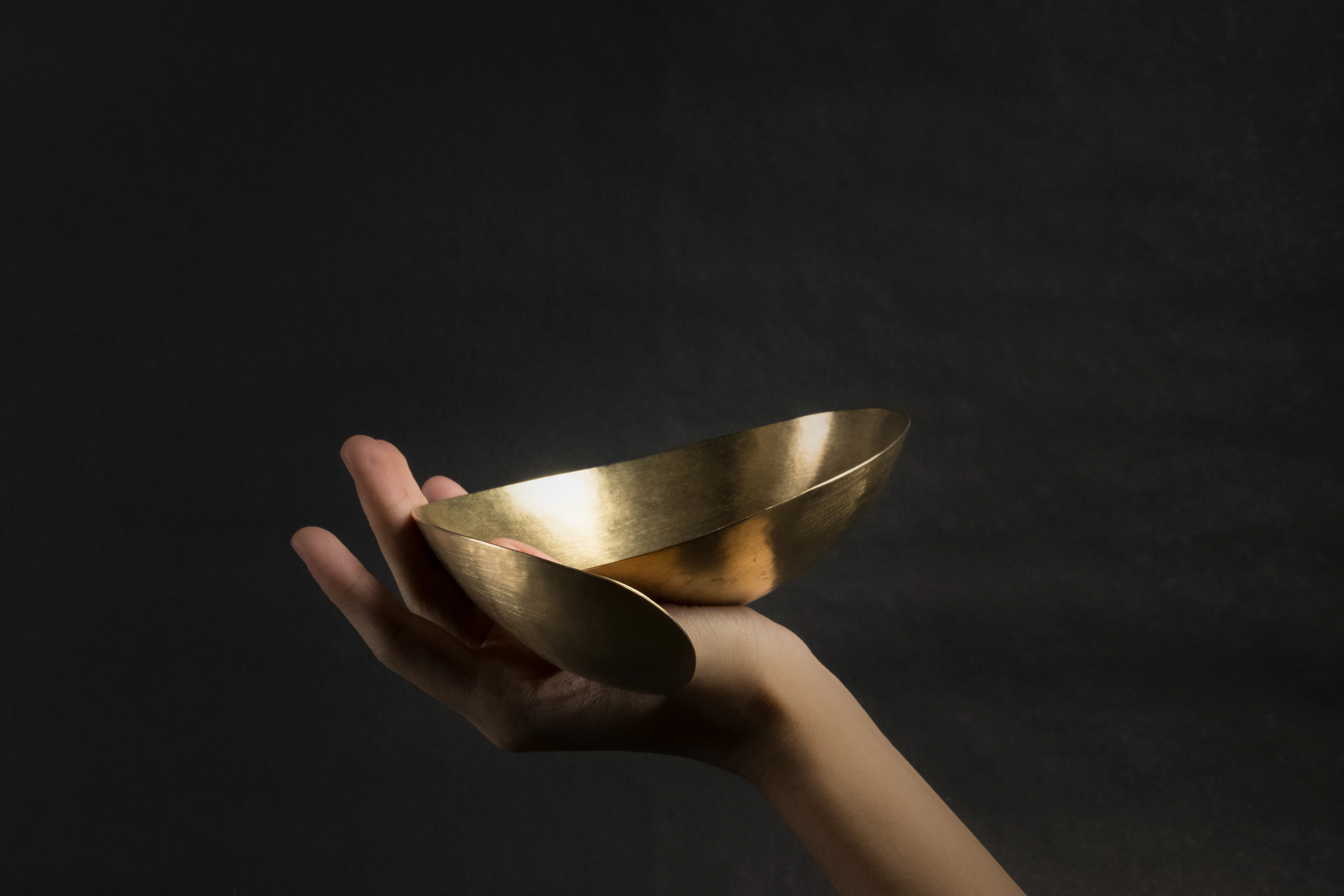 Brass Diya & Urli Set – view 3