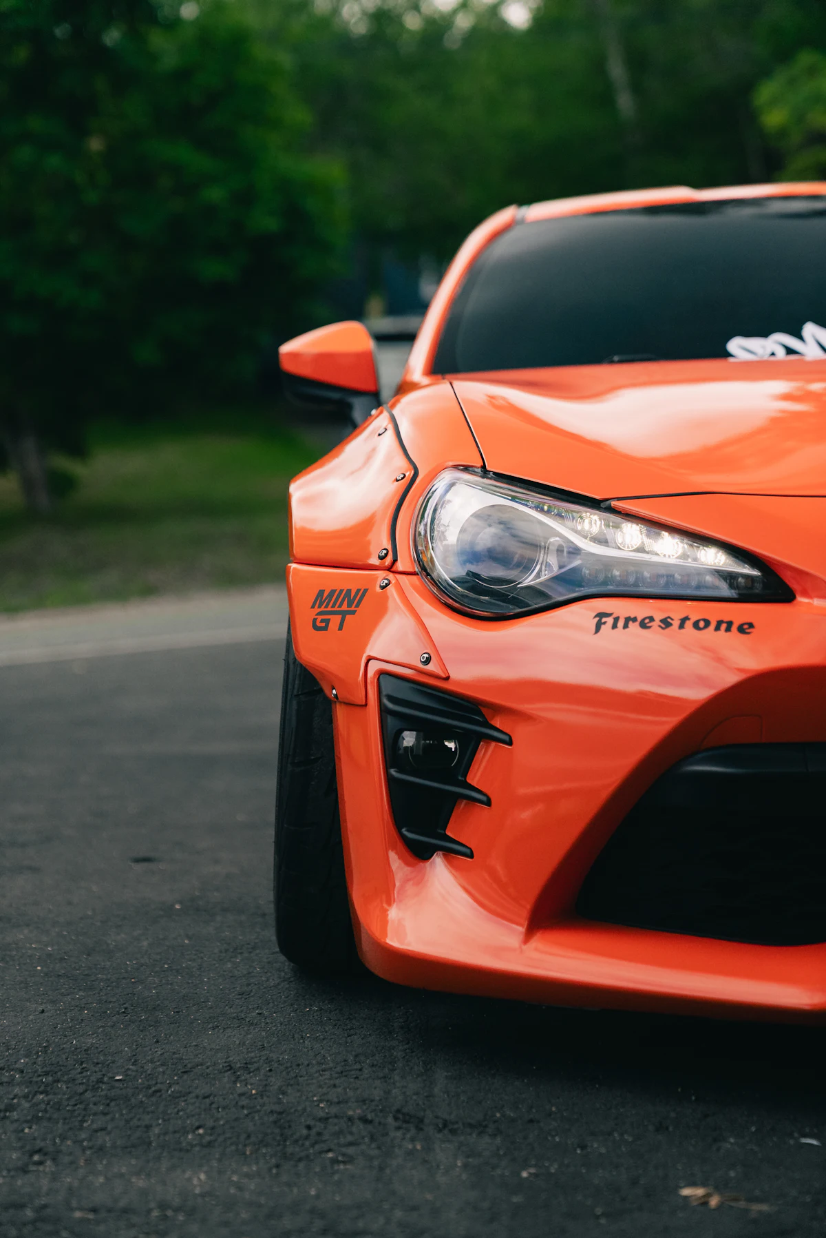 mașină modificată widebody