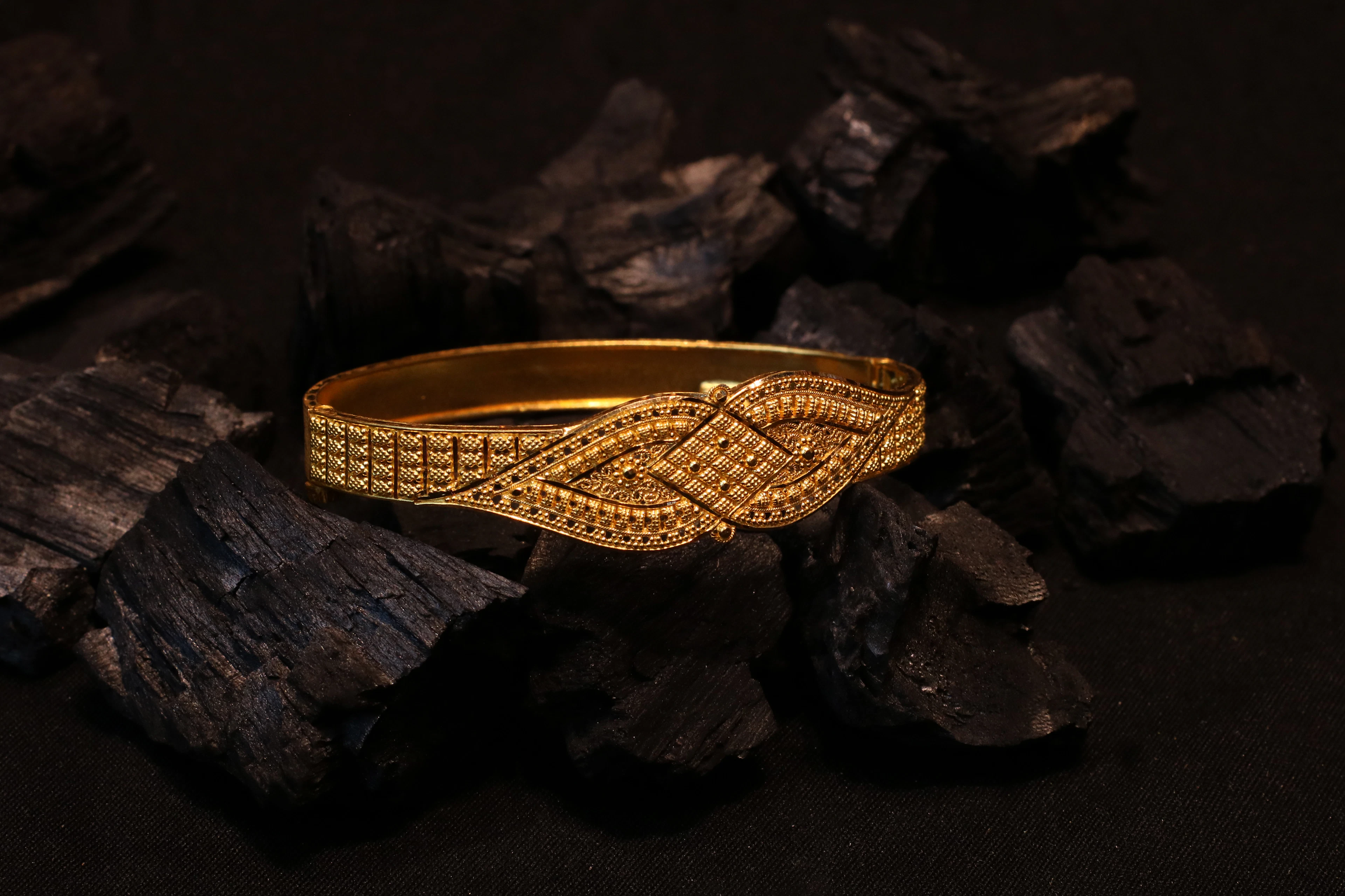 Gold bangle