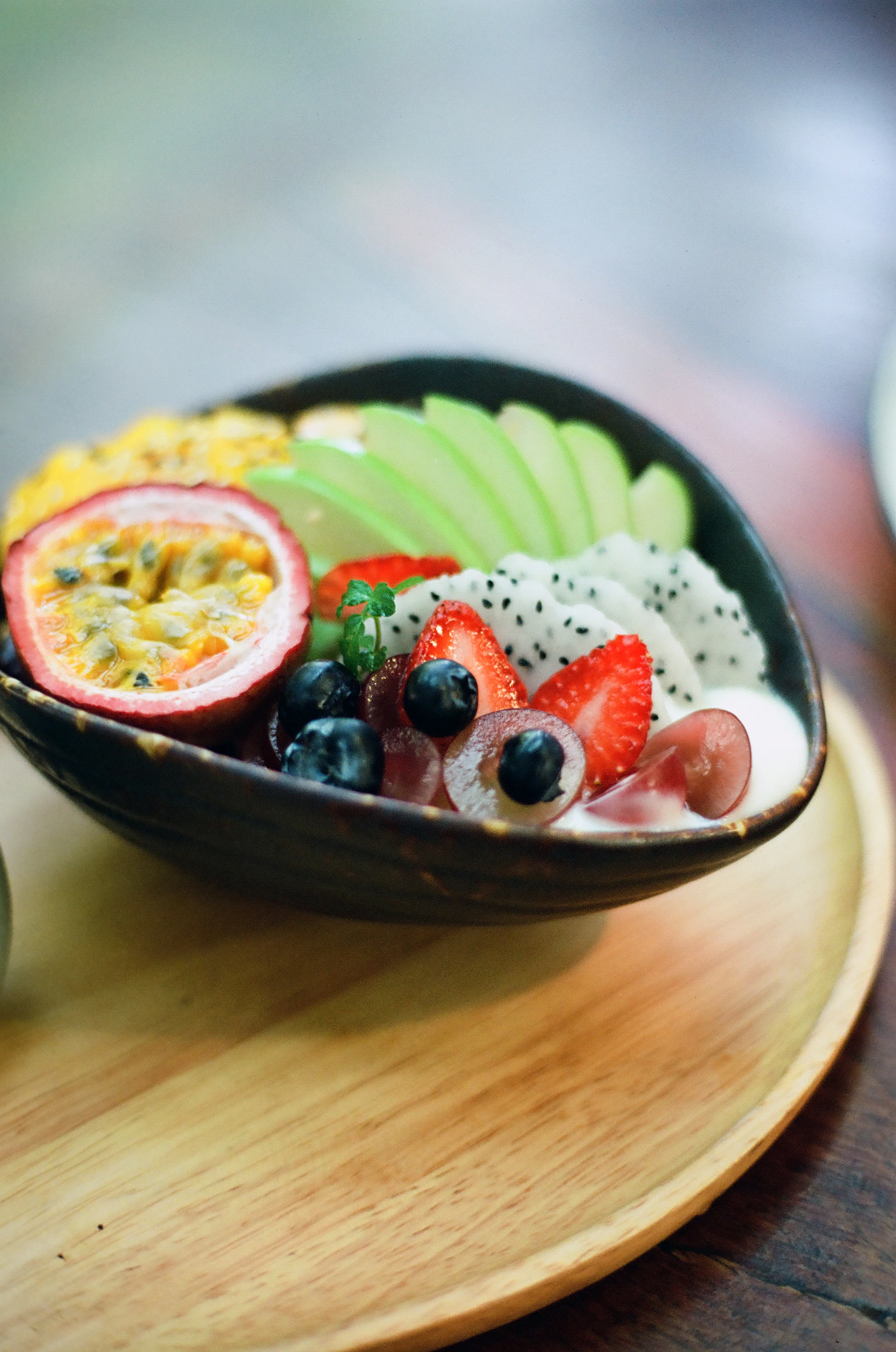Tropical smoothie bowls