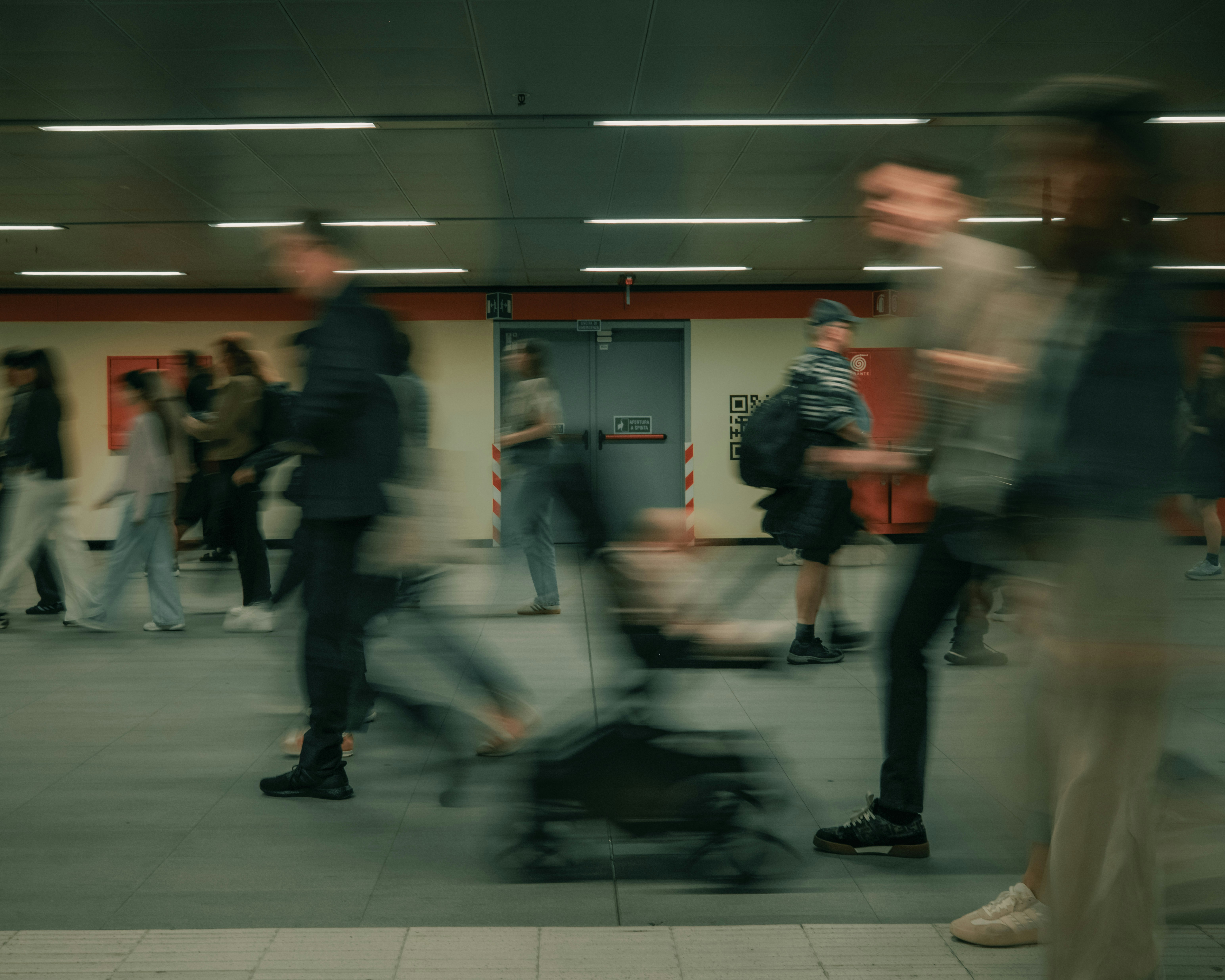 People walking in subway station - Free Photo on Unsplash