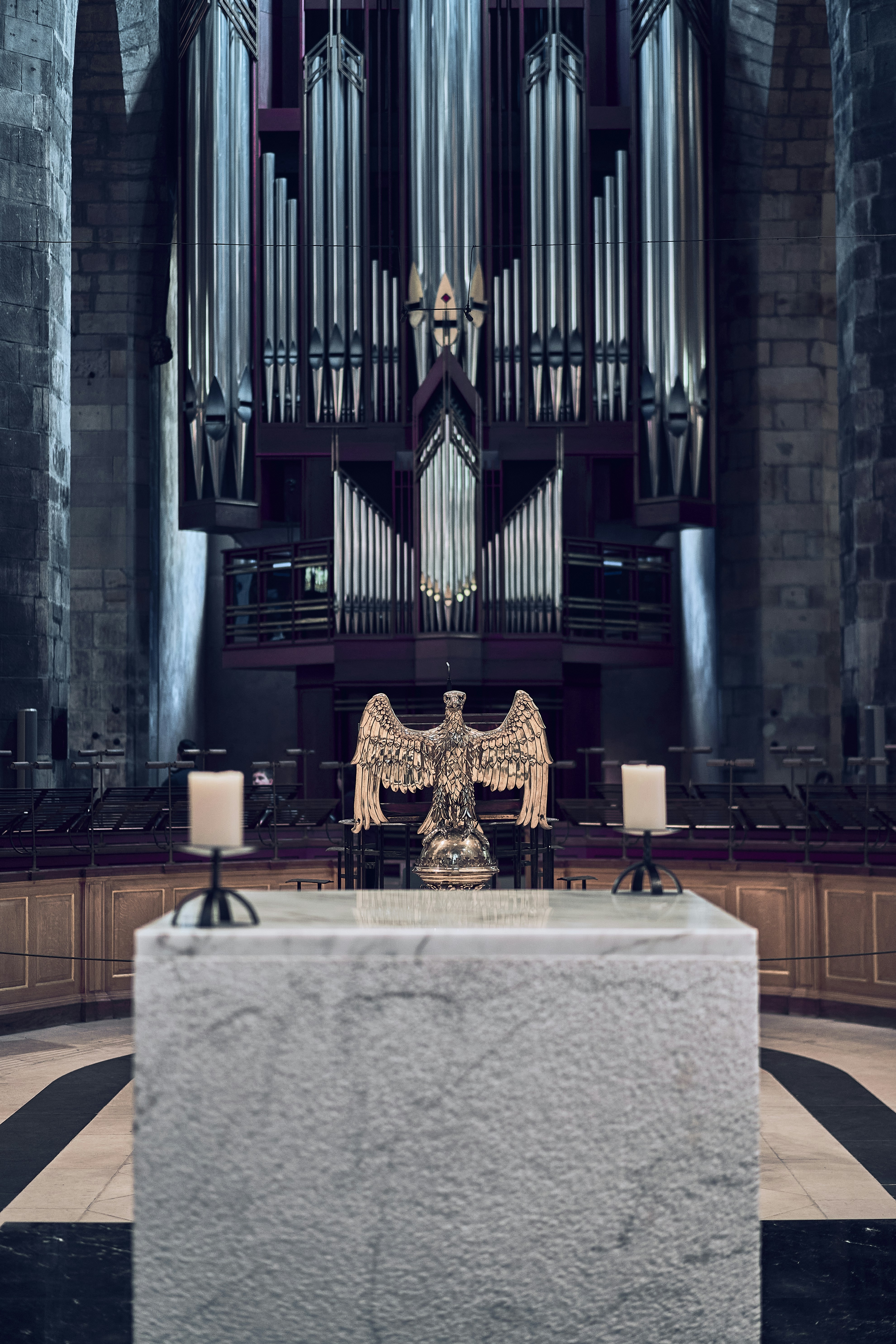 An architectural view of St Giles' Cathedral in Edinburgh, Scotland.