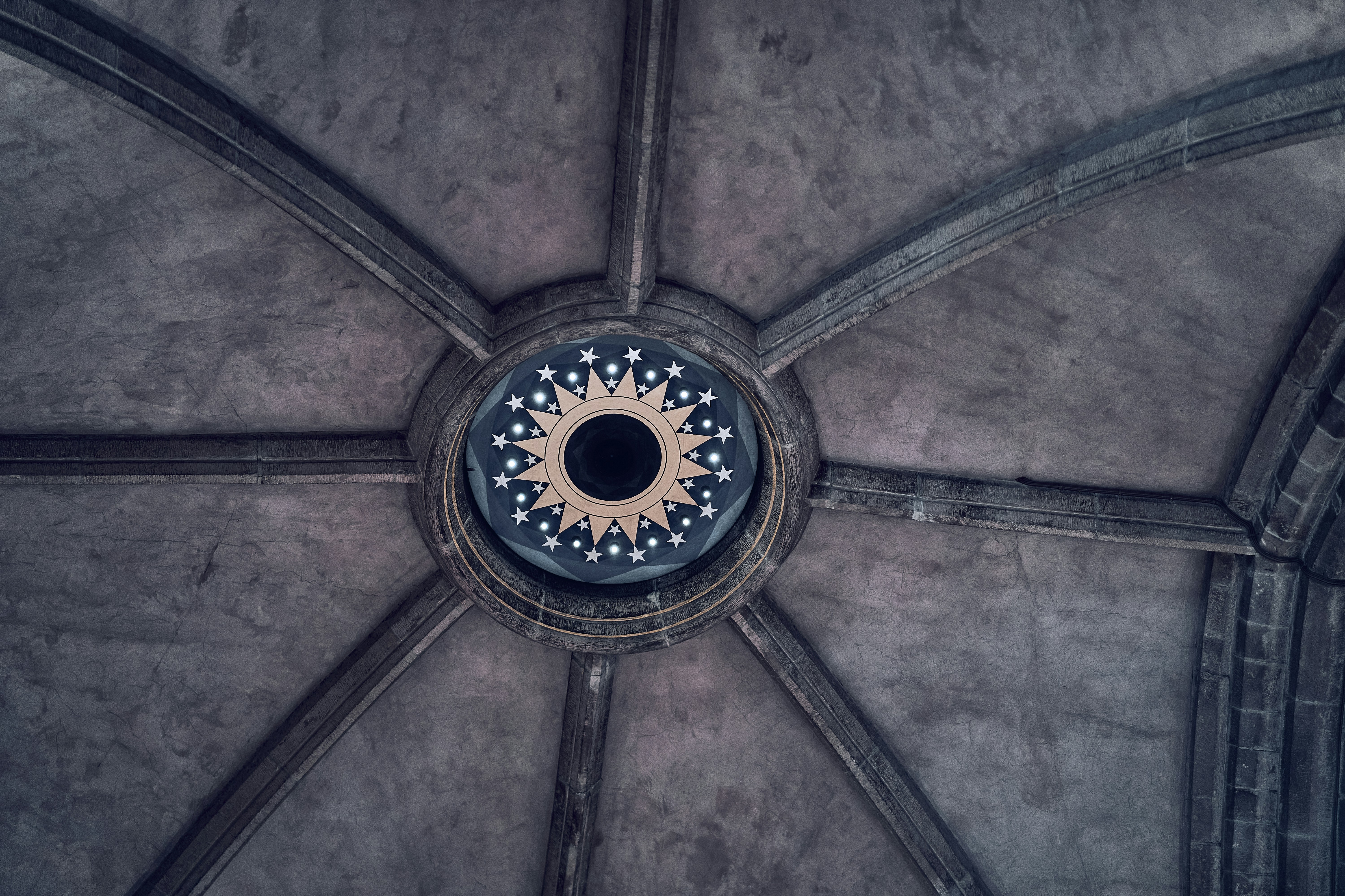 An architectural view of St Giles' Cathedral in Edinburgh, Scotland.