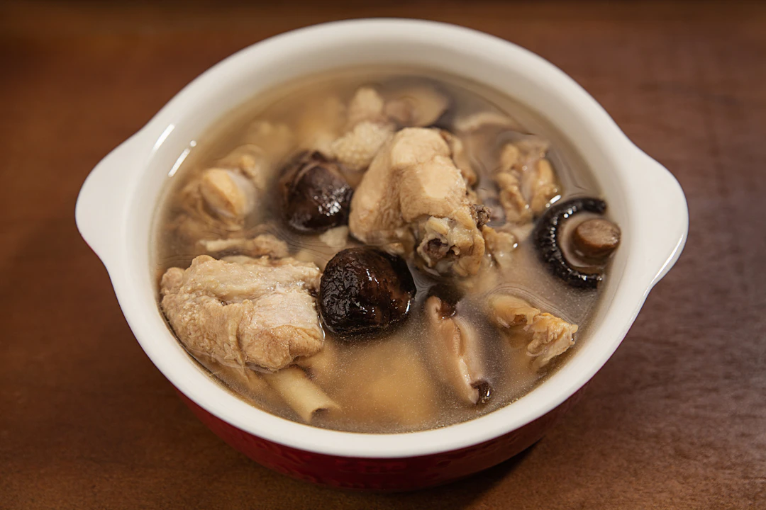 Canh gà nấm