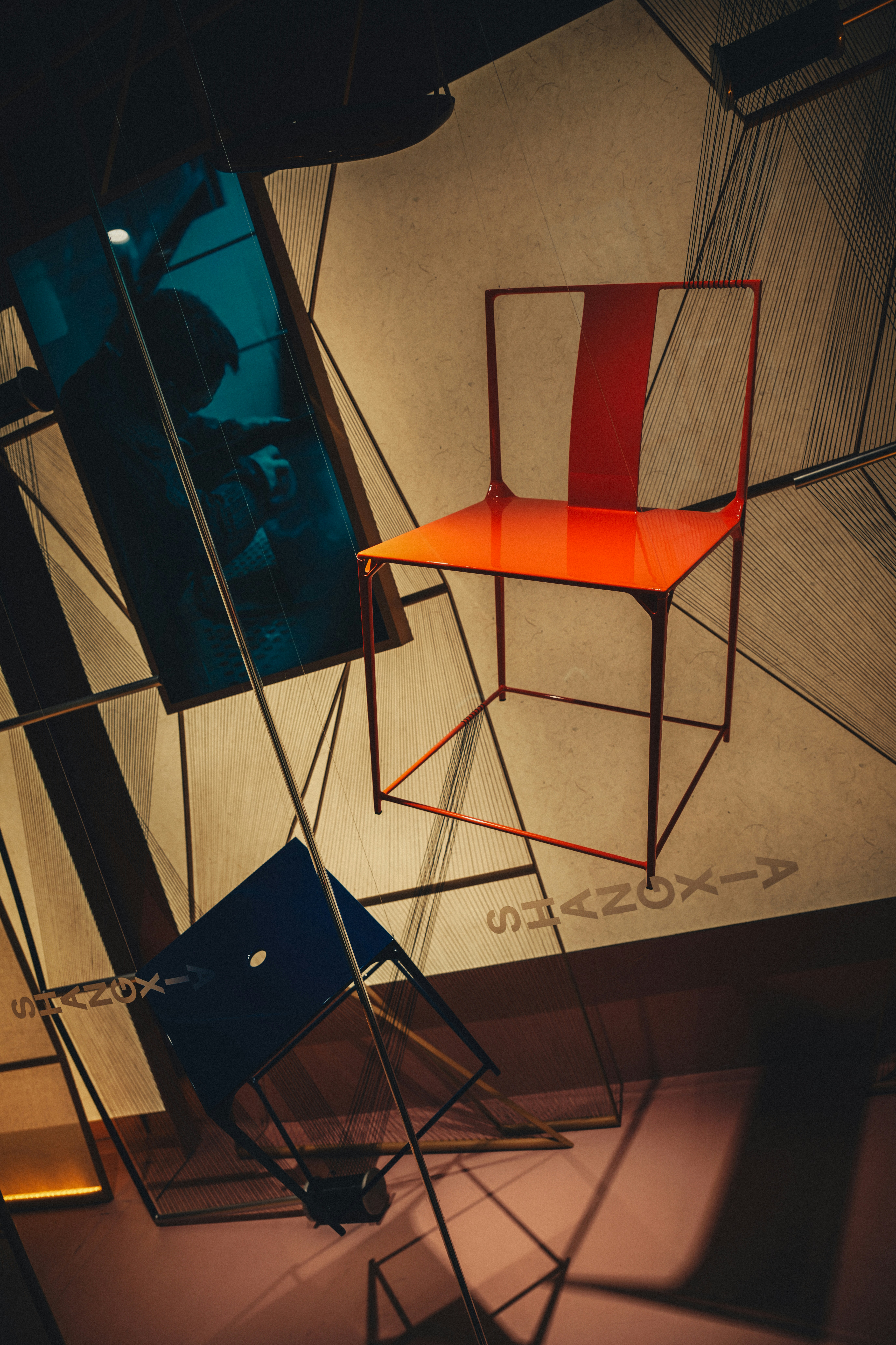 modern metal decor, wallpaper, Beginner-friendly Metal Crafts for Modern Home Decor 2