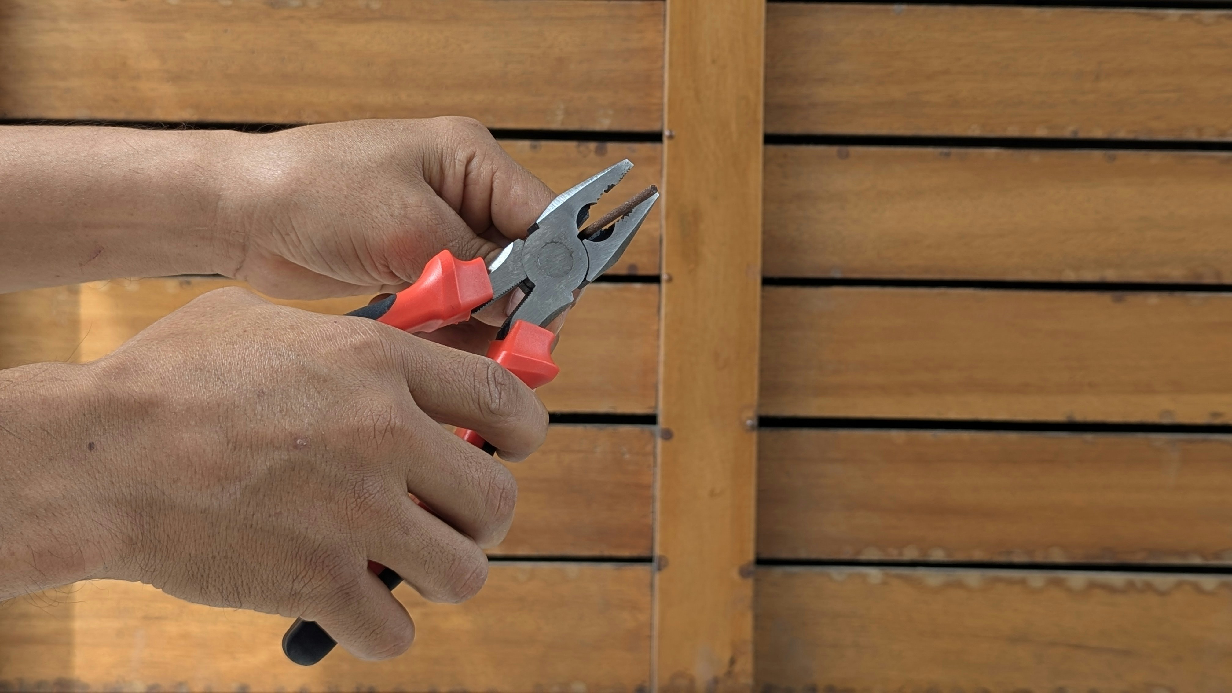 how to install water-swellable sealing strip