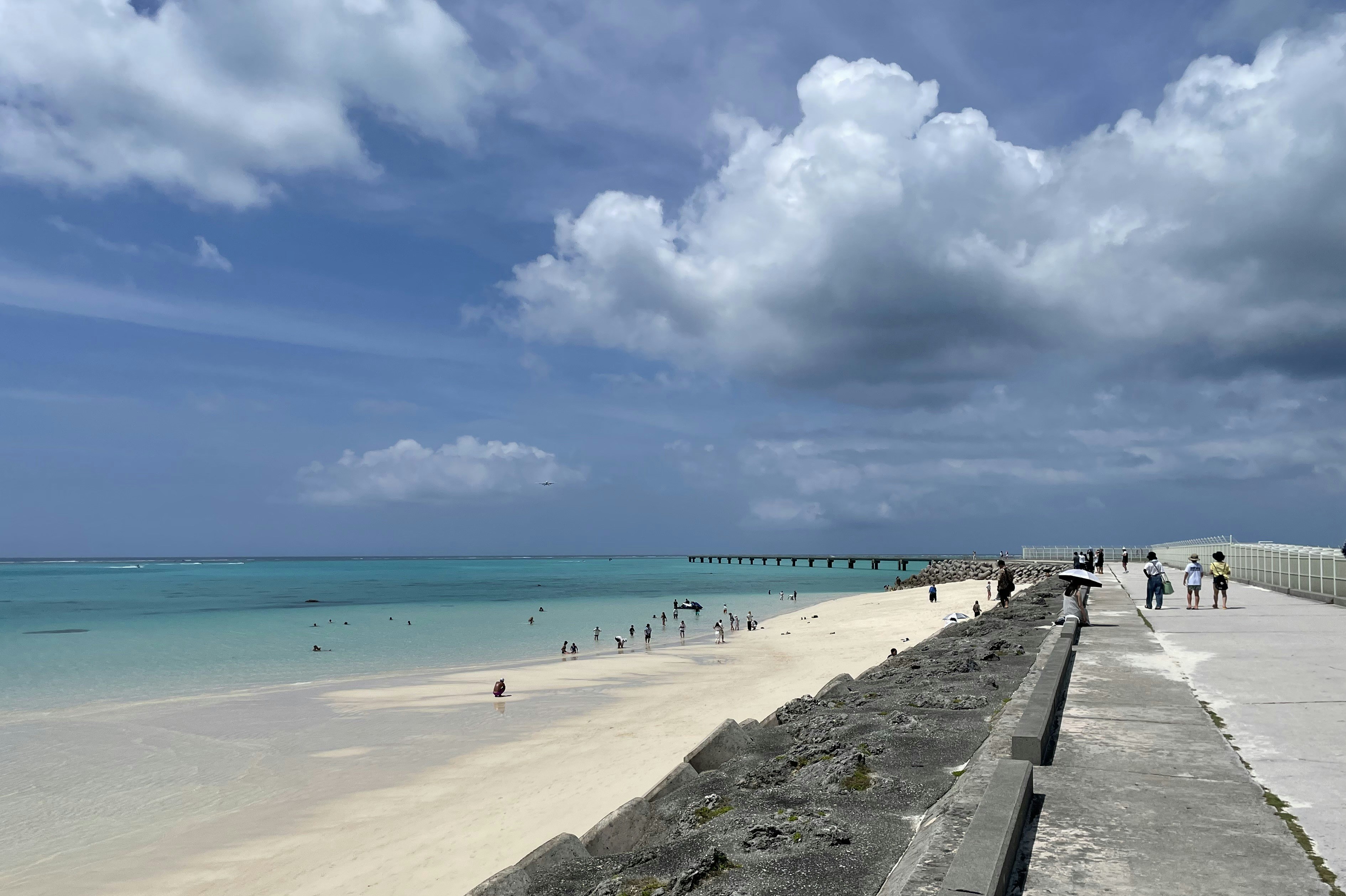 Hoi Ha Pier Beach view 3