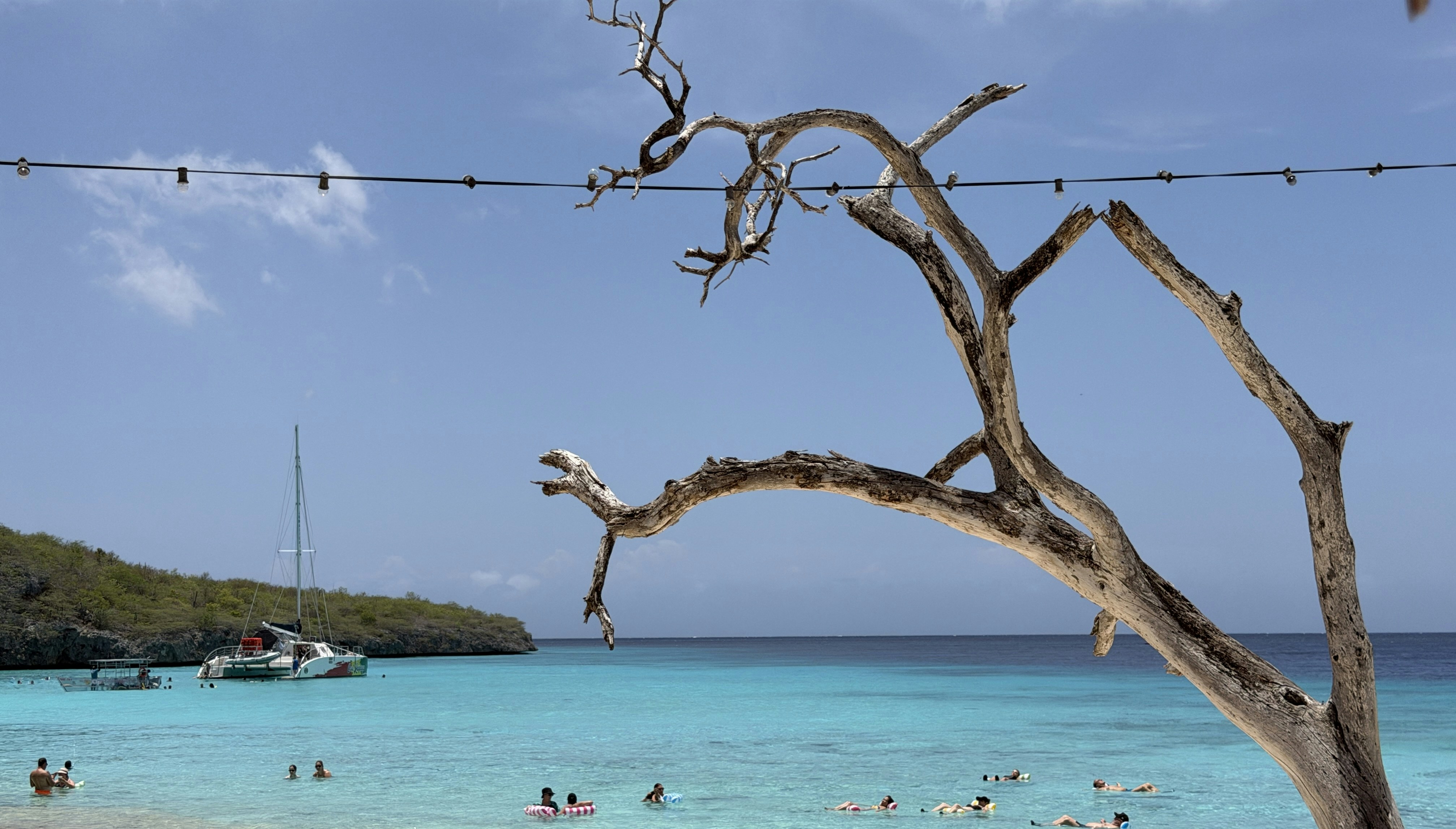 Stay online in the Curacao with a prepaid eSIM from eSIMlii. Instant activation, no roaming charges, and reliable coverage.