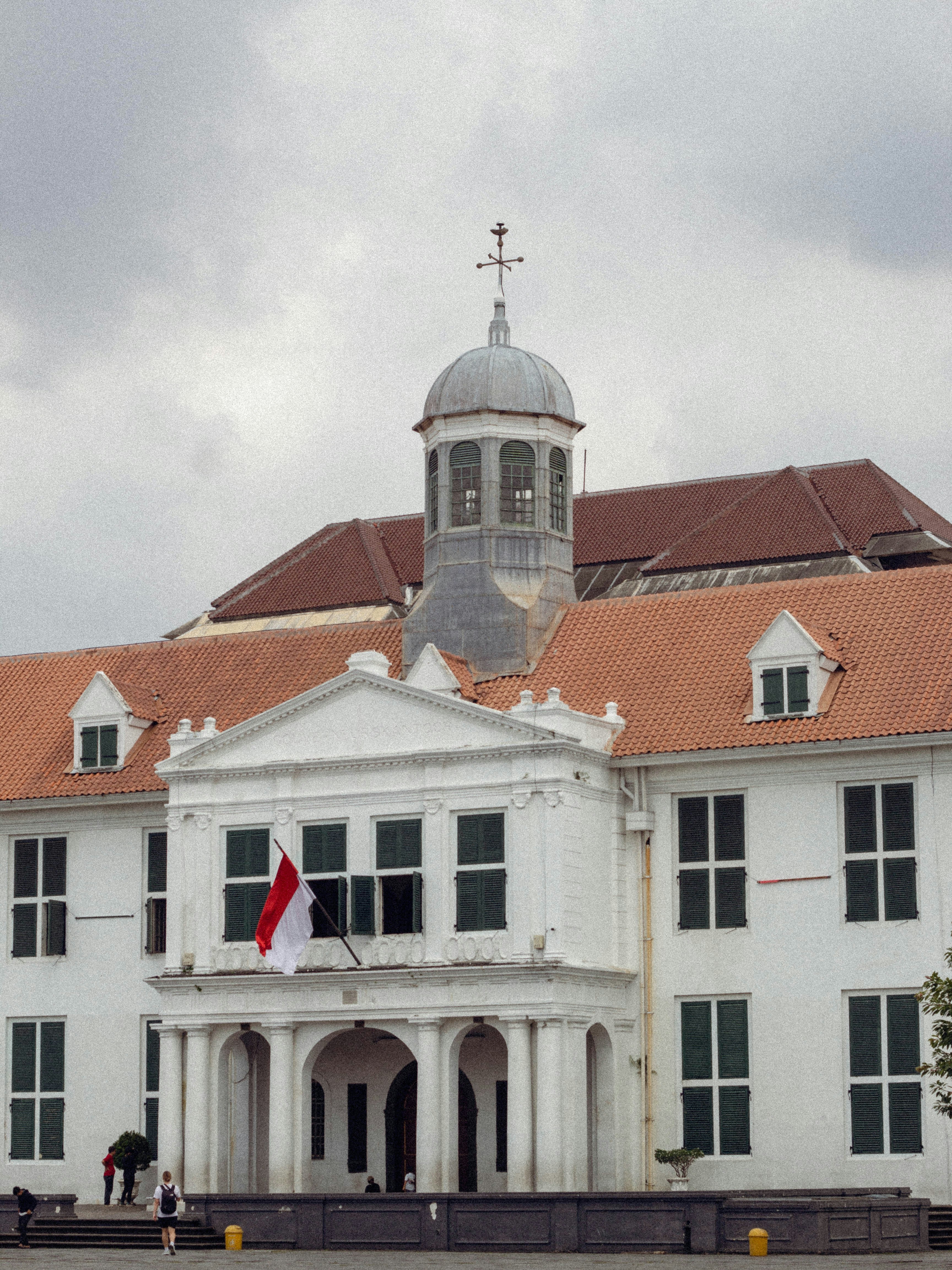 dutch colonial indonesian history, wallpaper, Korban Perang Diponegoro di Surabaya: Sejarah dan Dampak Sosio-Politik 5