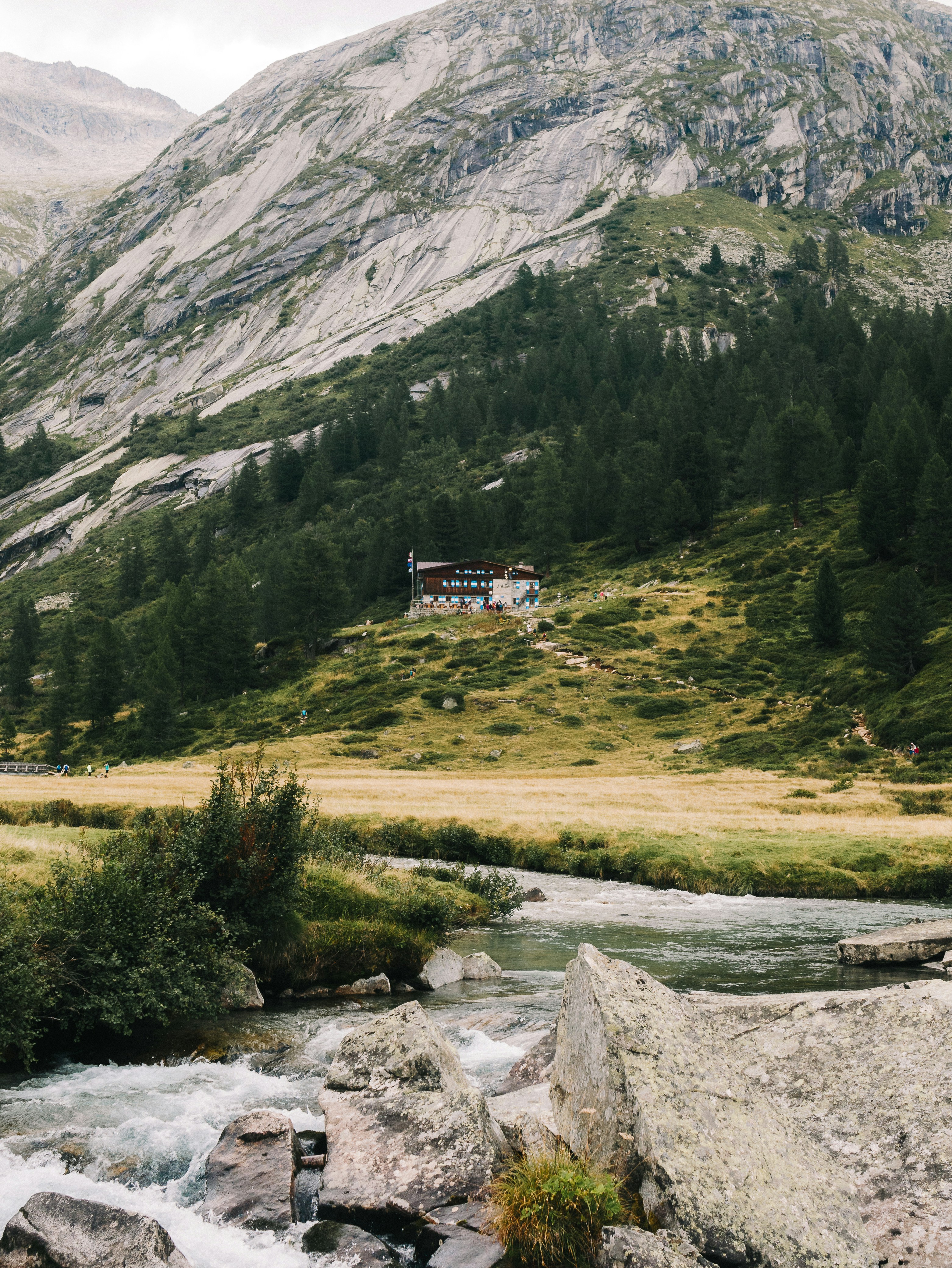 Mountain hut in the Alps - Free Photo on Unsplash