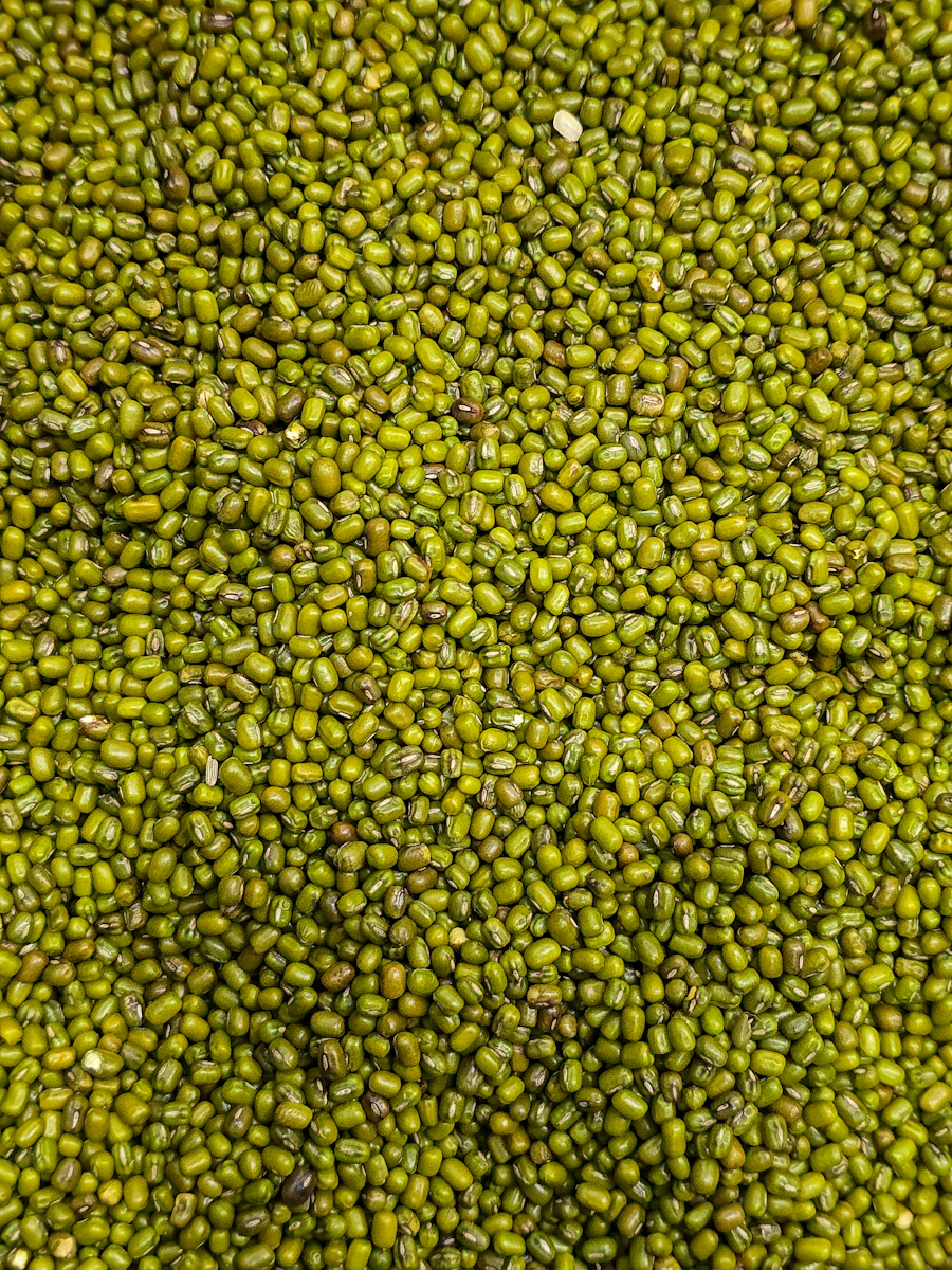 Dried green mung beans
