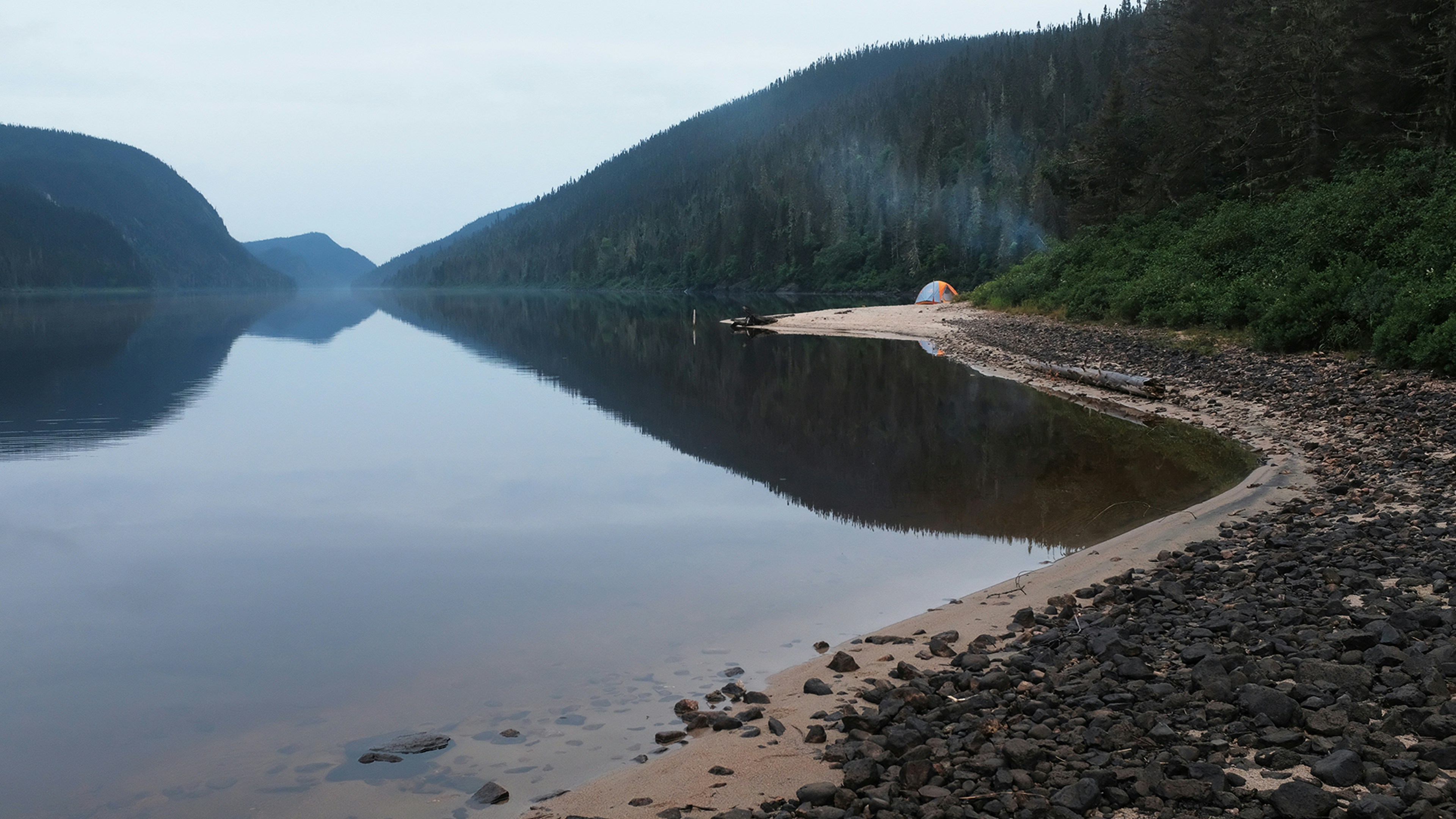 Camping du Surchauffant — La Tour-du-Meix, Jura