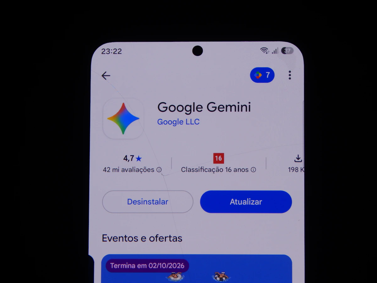 Panel de Google Play Console mostrando el estado de revisión de una app