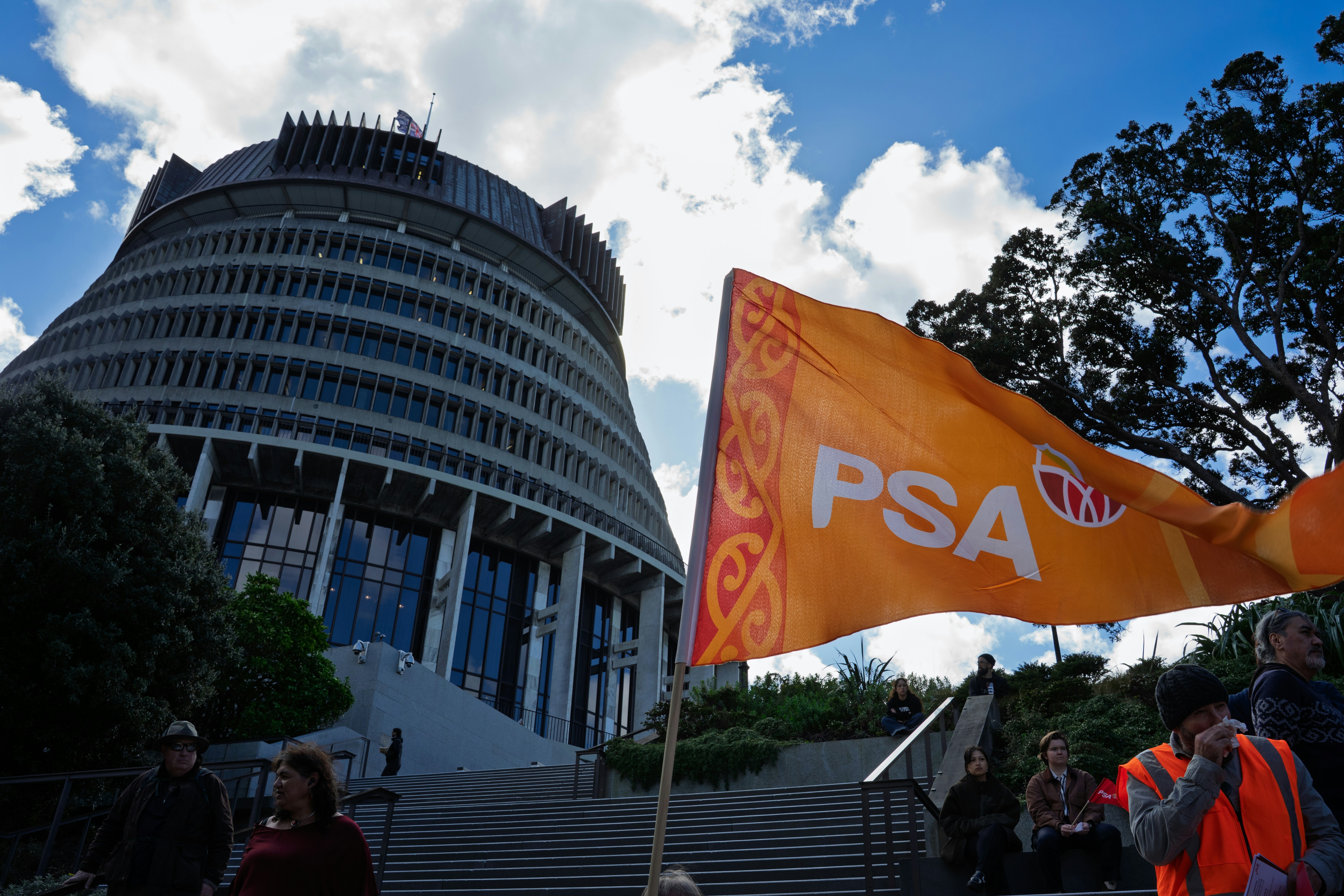 Public Service Mums Say Flexibility Is Out of Reach