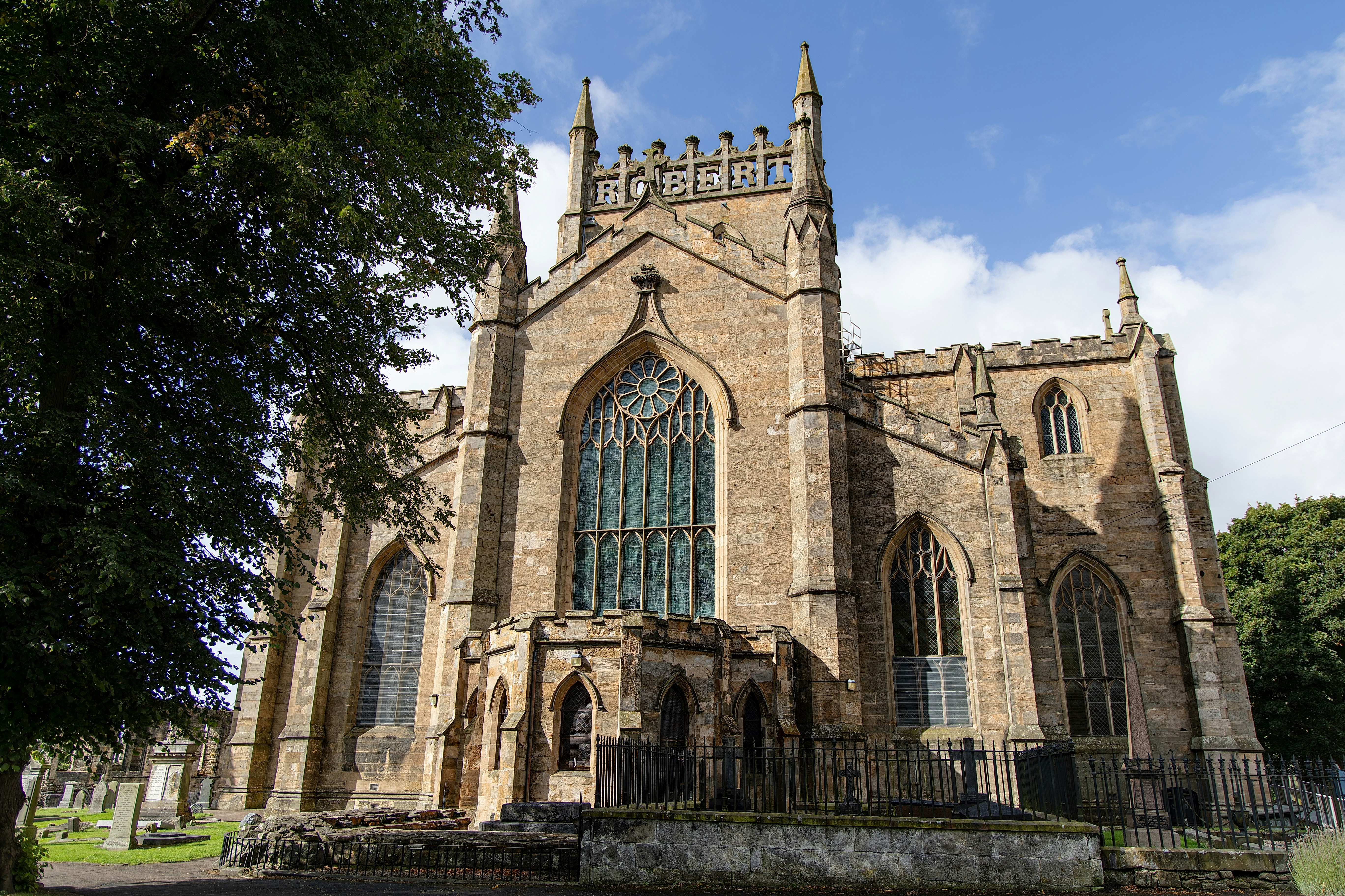 The west front of Dunfermline Abbey with its large arched window
