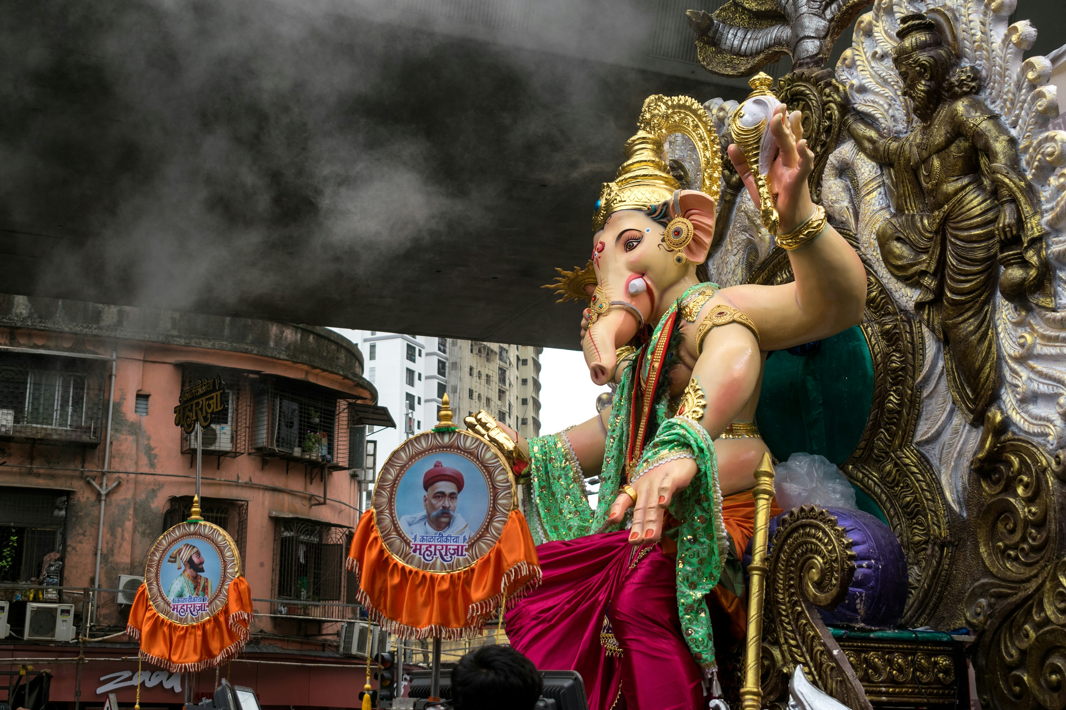Ganesha statue in Mumbai street procession - Free Photo on Unsplash