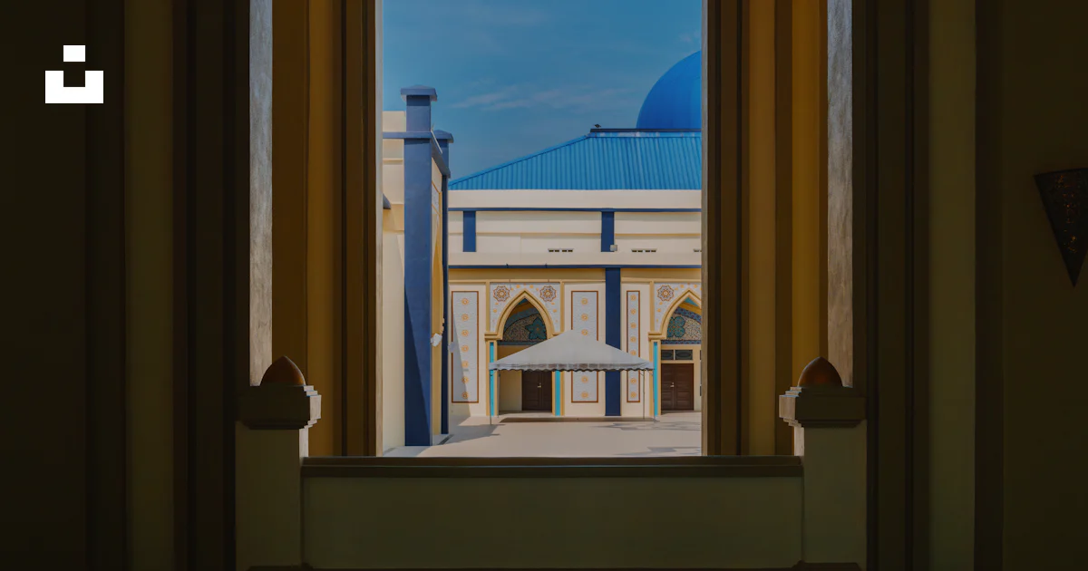 Compass Islamic Design Pointed archway framing blue dome - Free Photo on Unsplash