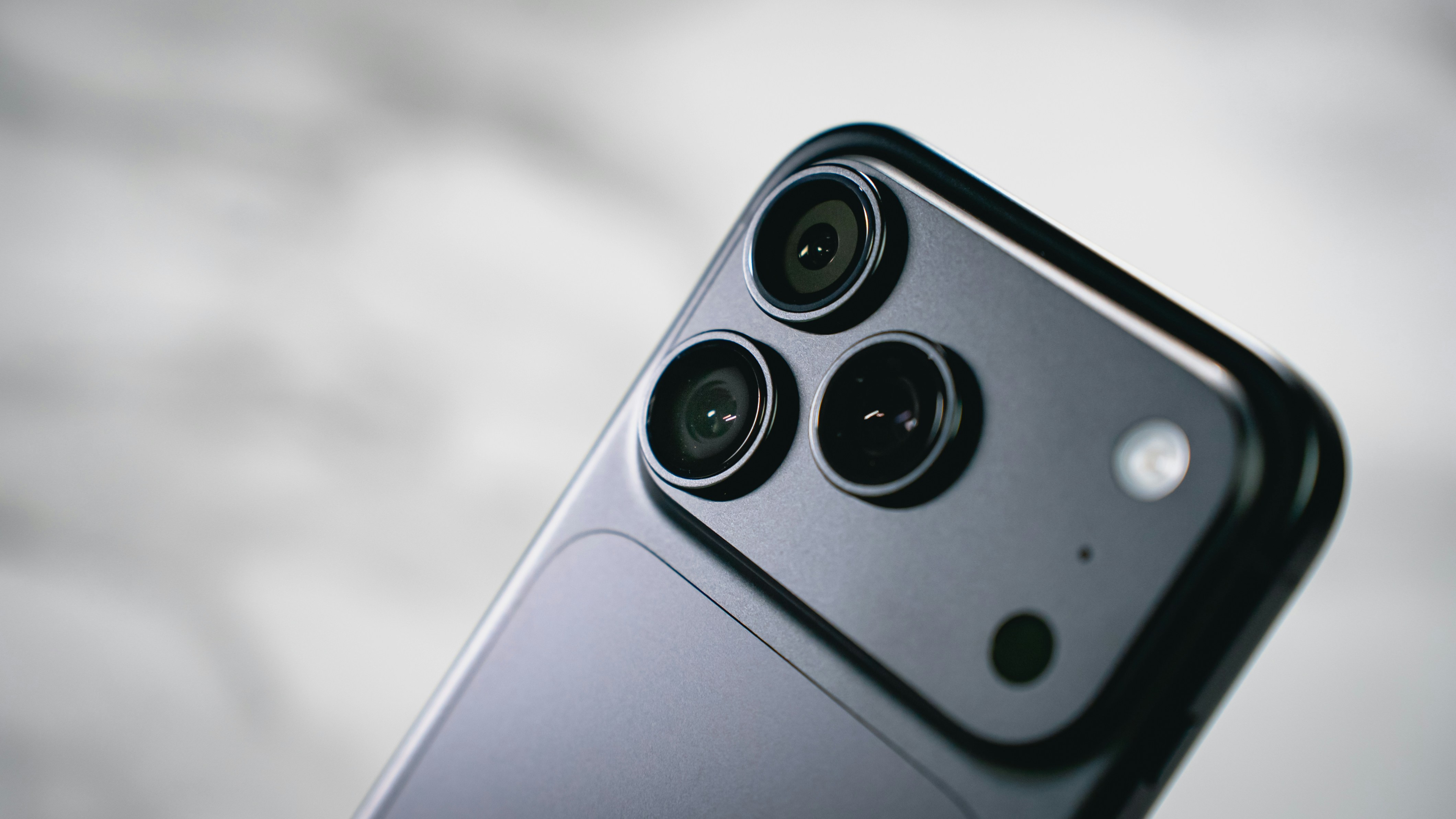 iFixit revela el interior del iPhone 18 Pro: mayores baterías y un problema de reparación
