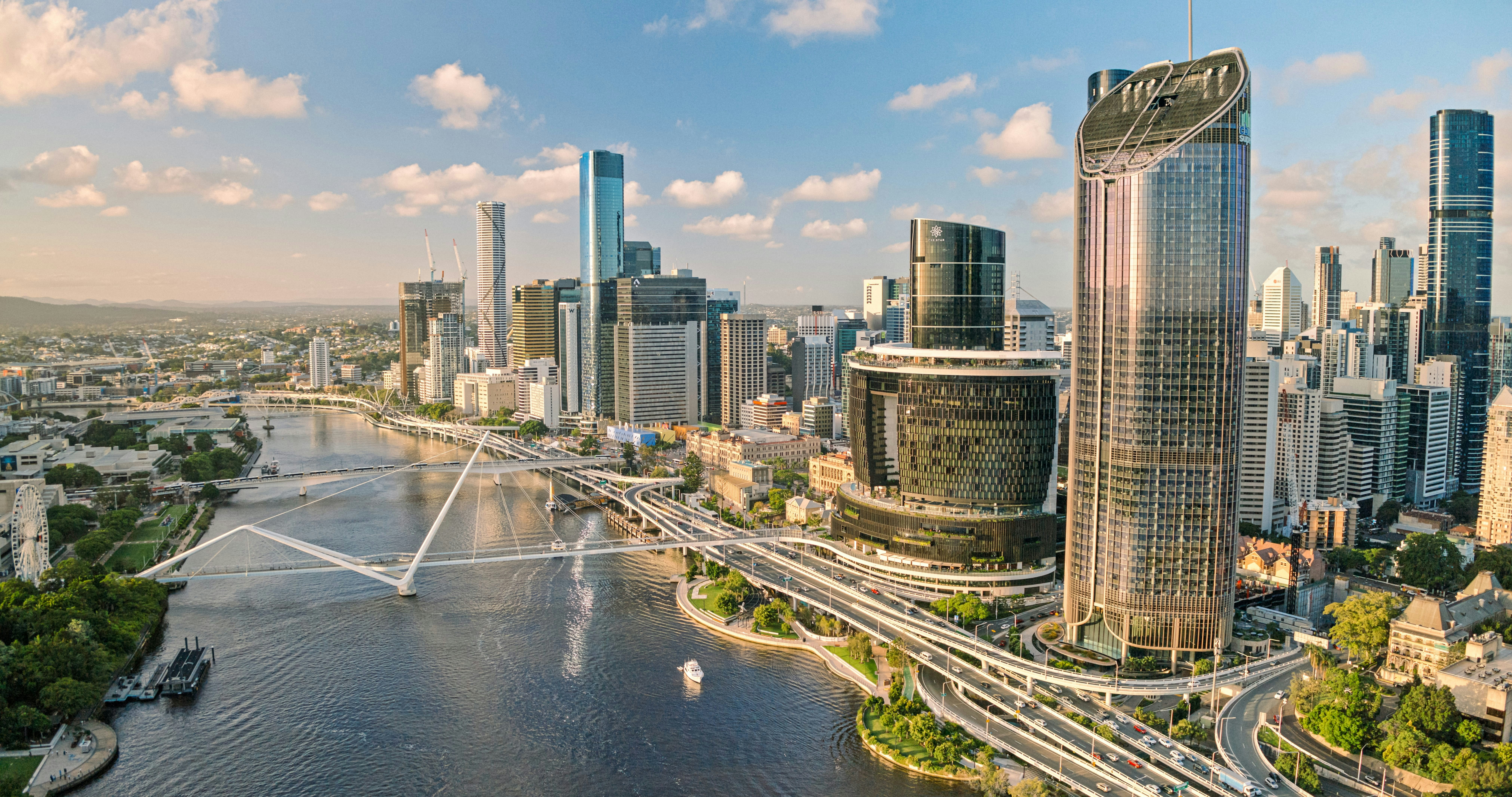 CBD buildings and The Neville Bonner Bridge - 相关推荐