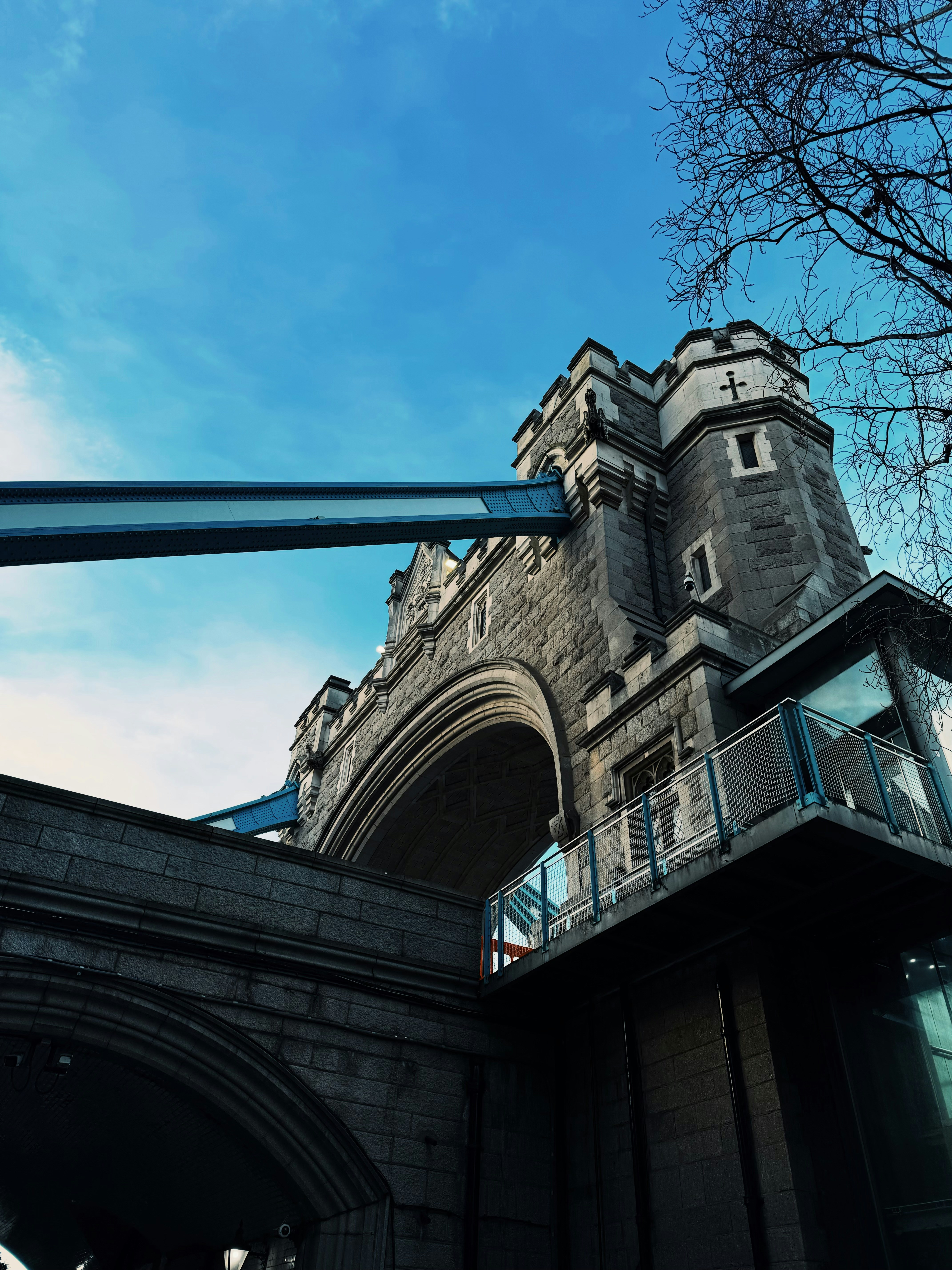 Tower Bridge stone tower in London - Free Photo on Unsplash