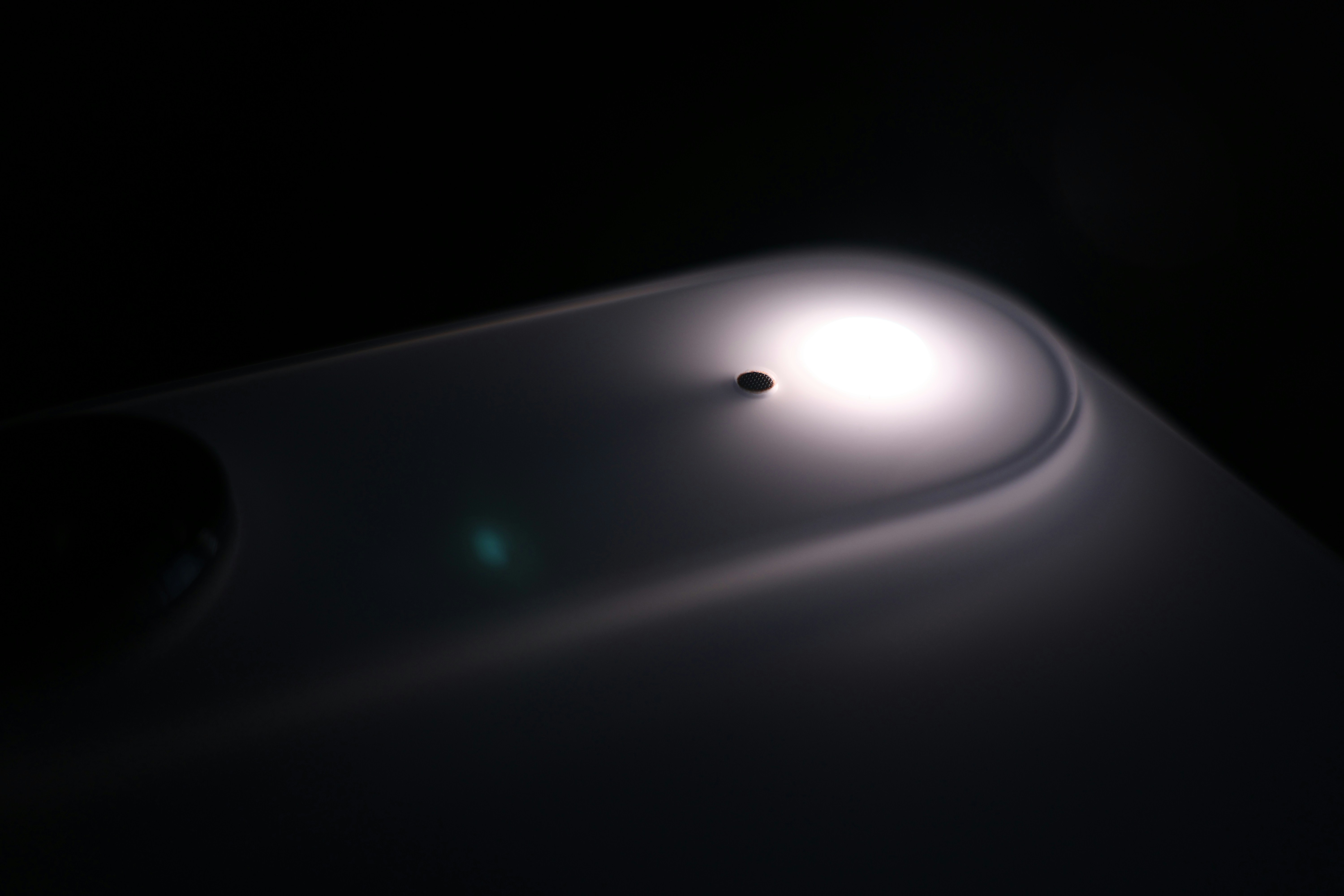 how many lumens iphone flashlight