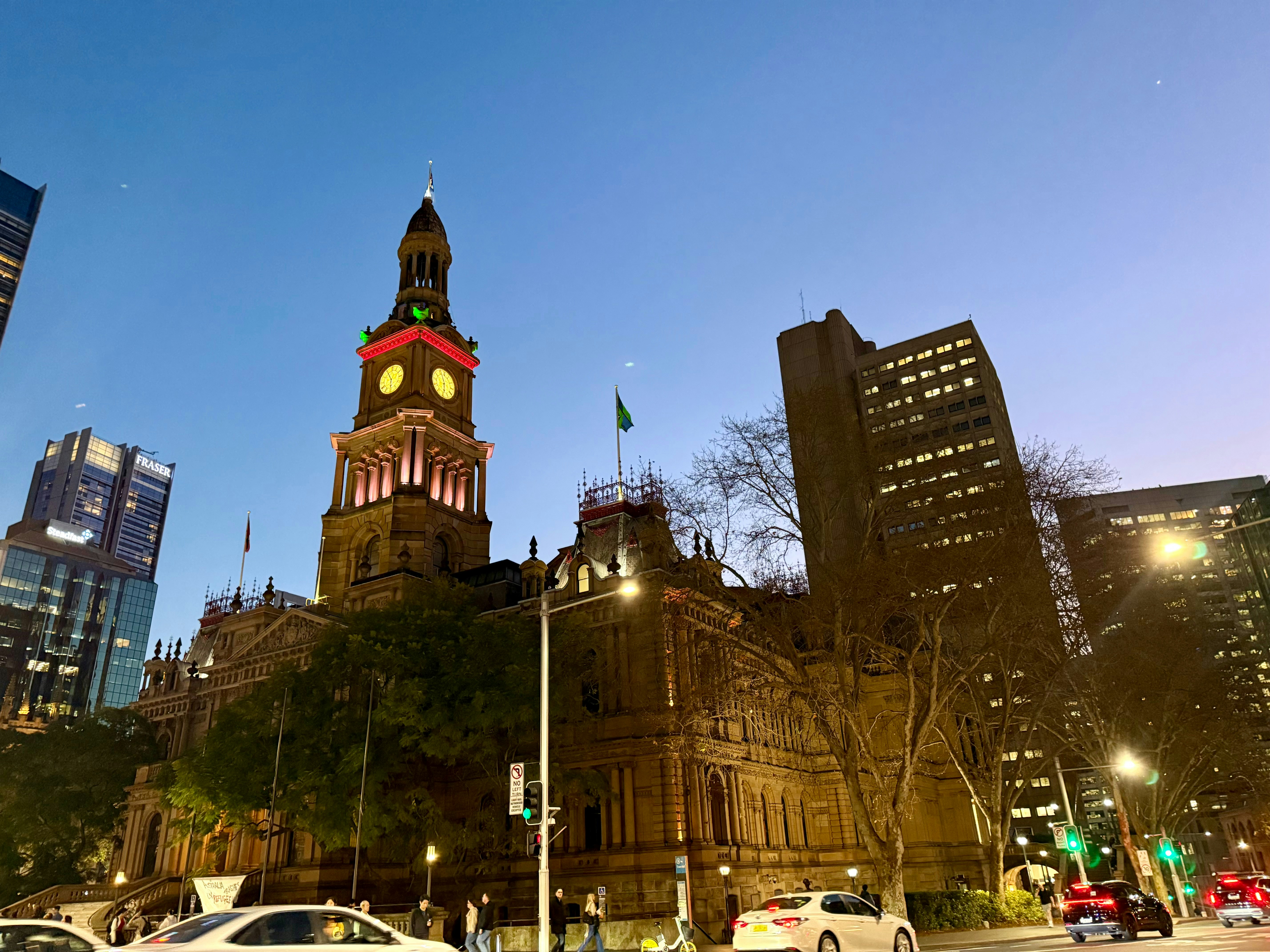 Sydney Town Hall clock tower - Free Photo on Unsplash