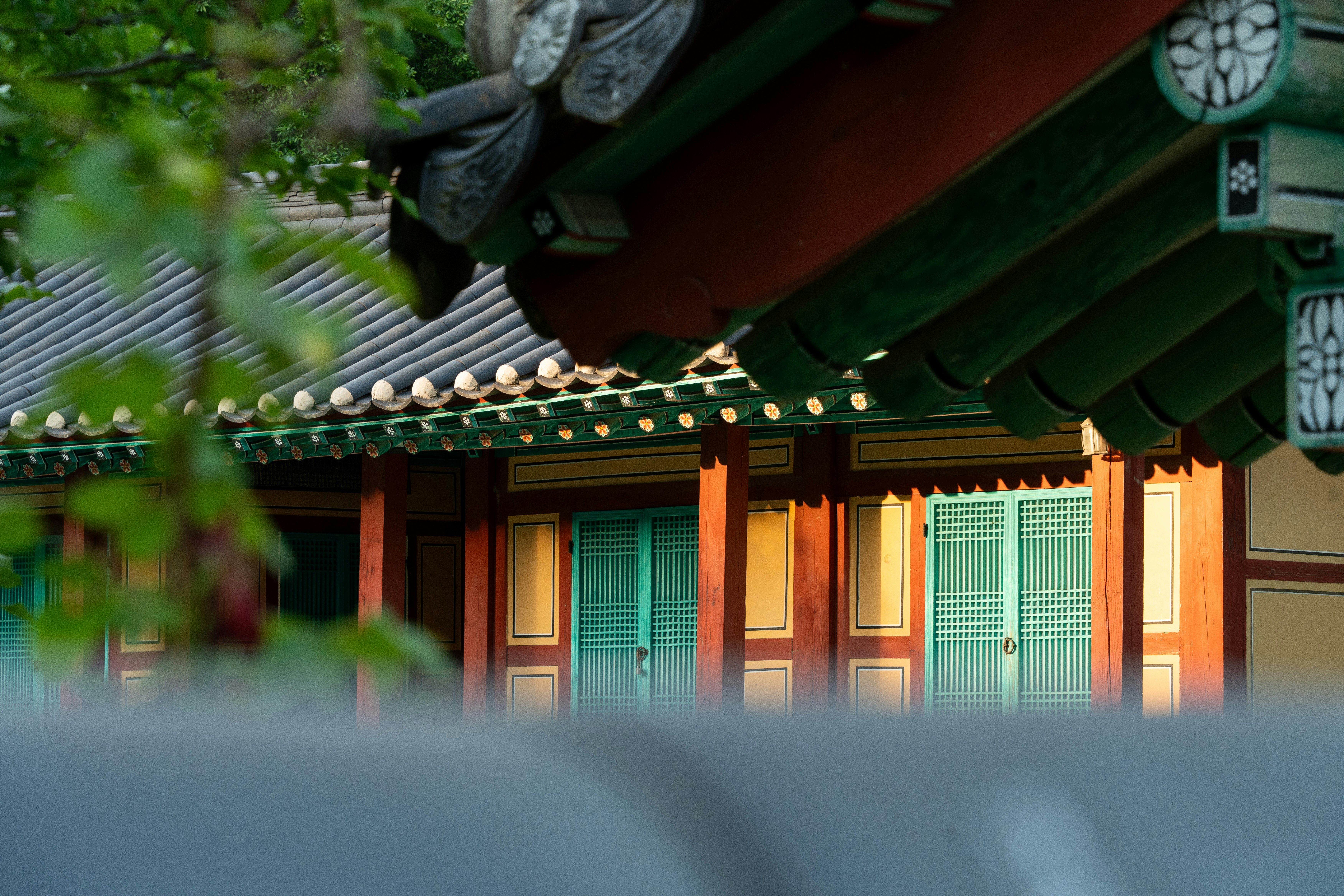 Arquitectura tradicional coreana con puertas de celosía - Foto gratuita ...