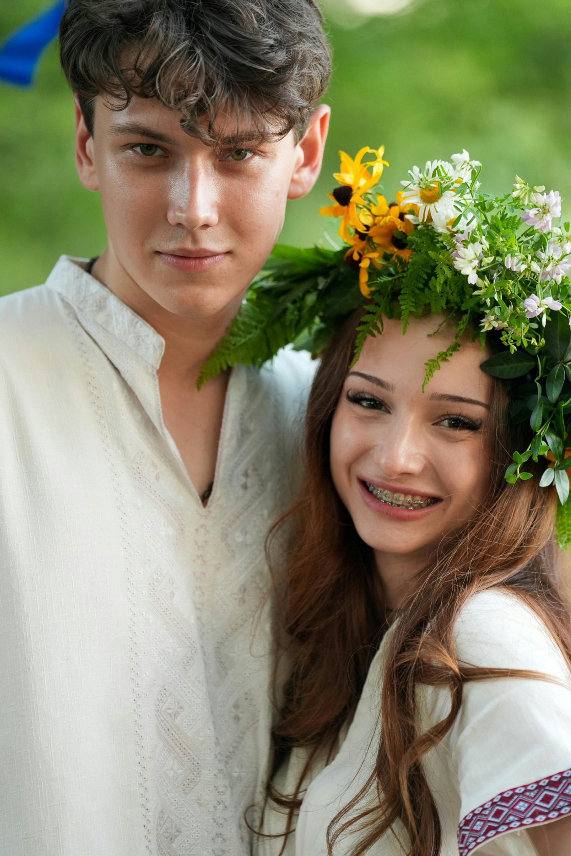 Man and woman in floral crown - Free Photo on Unsplash