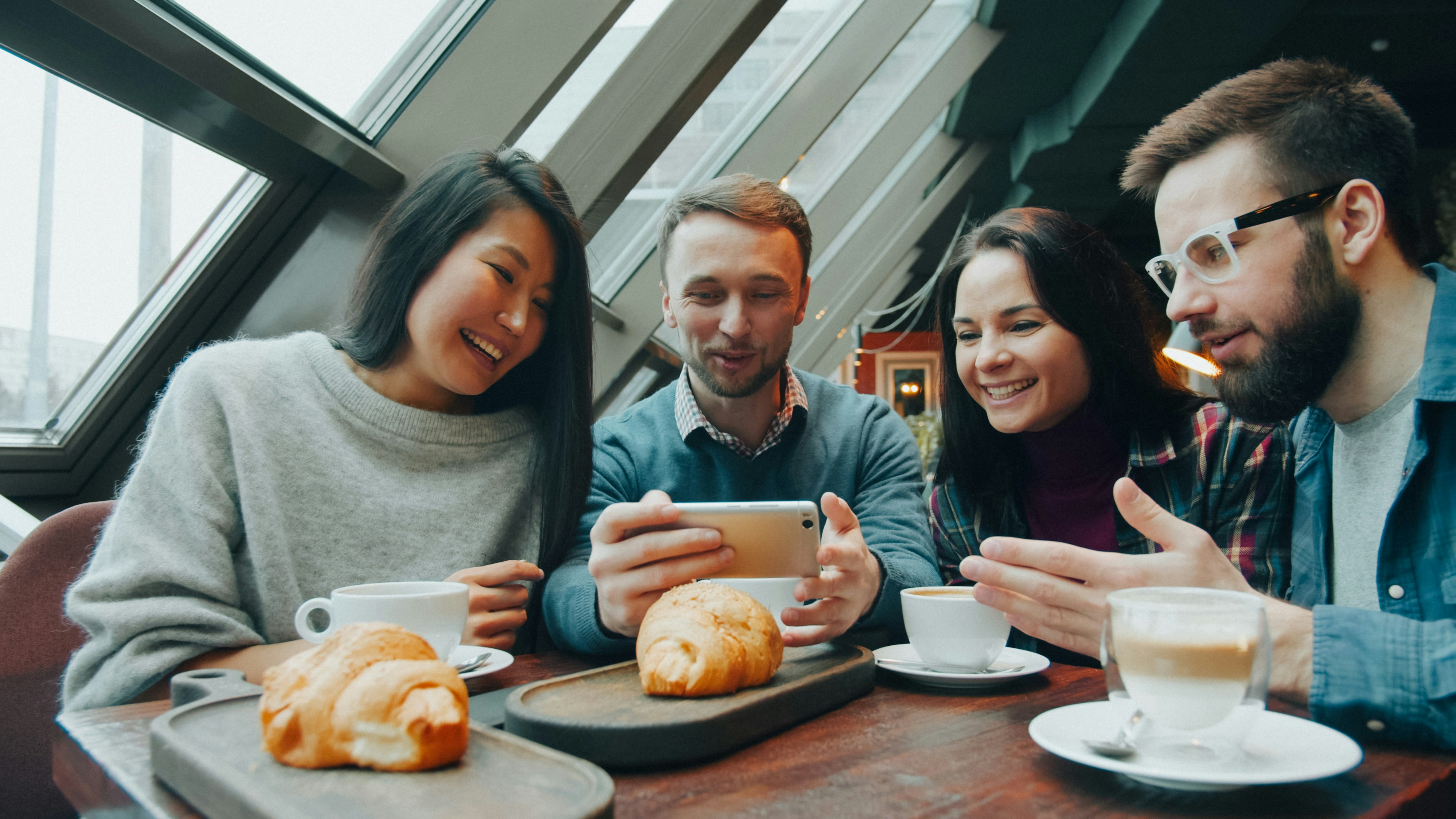 Who Actually Makes the Cut? Americans Are Getting Brutally Honest About Their Friend Groups