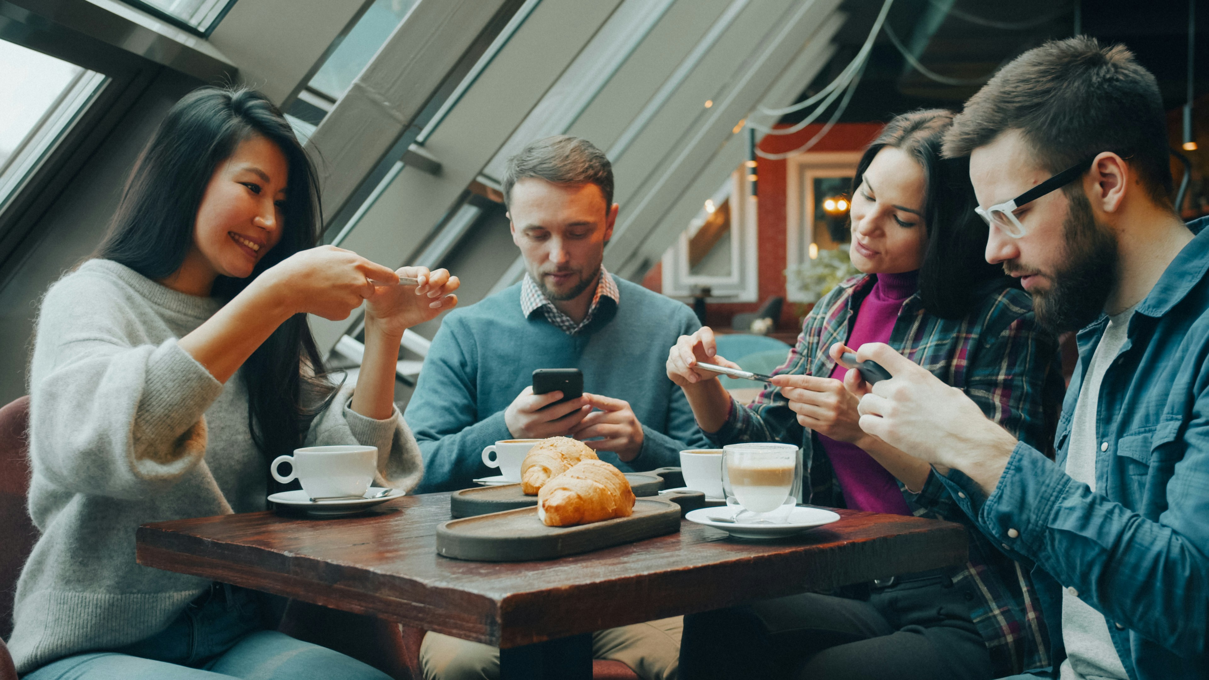 Apps para organizar un viaje en grupo (2026): cuál elegir