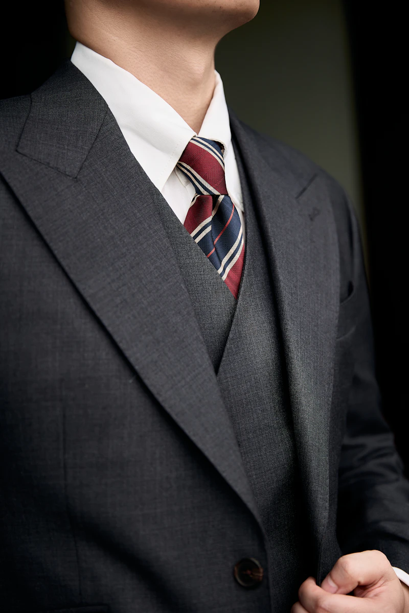 Morning suit, three-piece (40R)