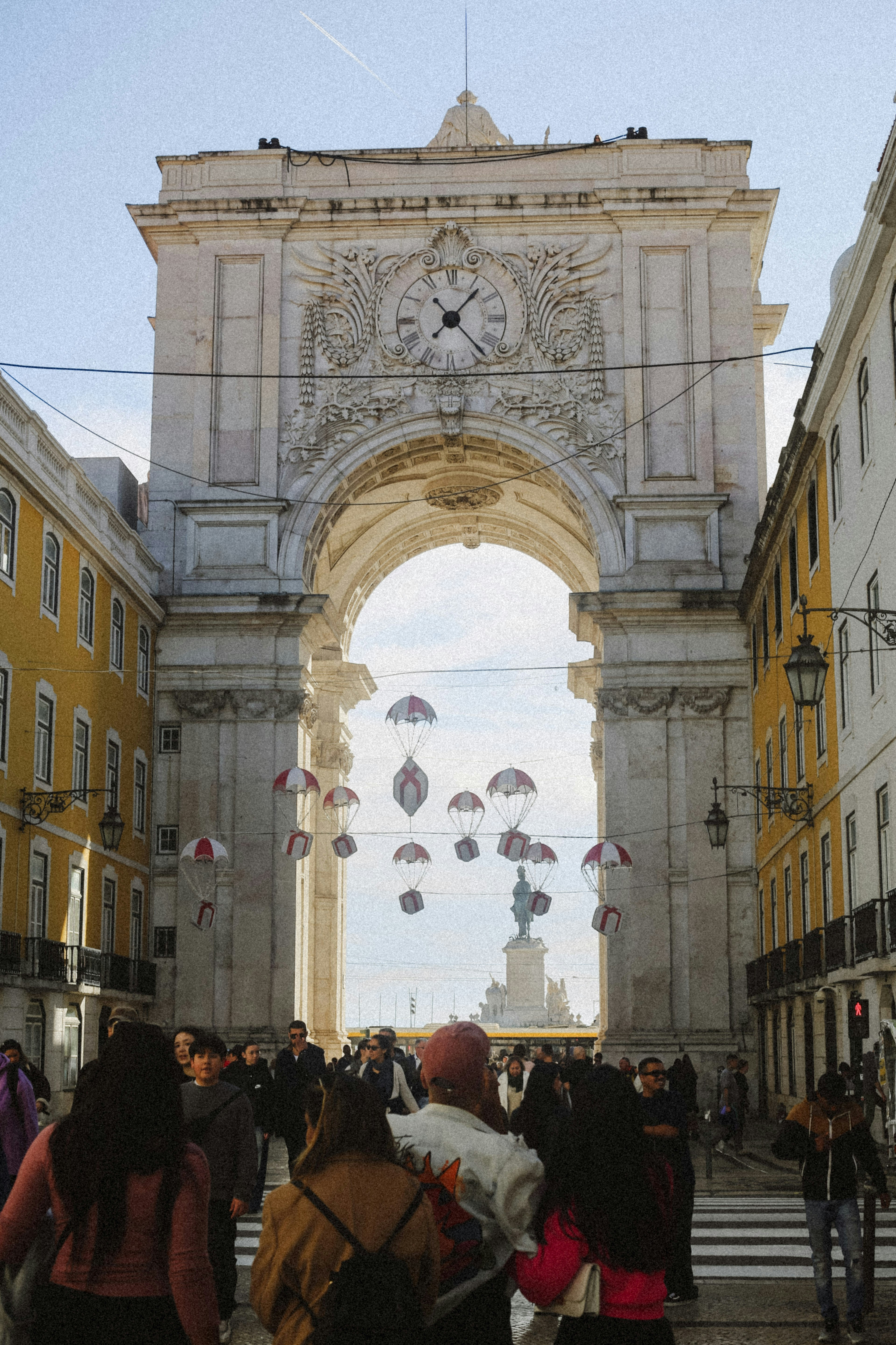Romaria de Nossa Senhora da Agonia (Viana do Castelo) — Gold and the Atlantic Shore