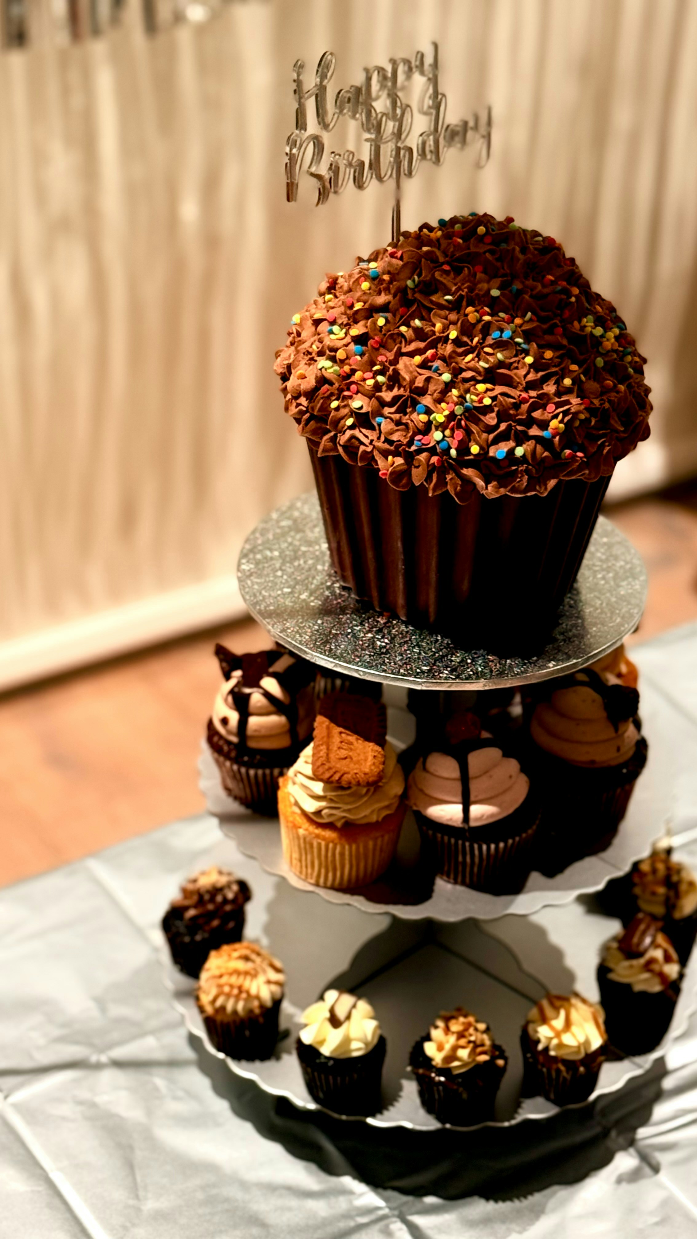 Cupcake stand with chocolate birthday treat - Free Photo on Unsplash