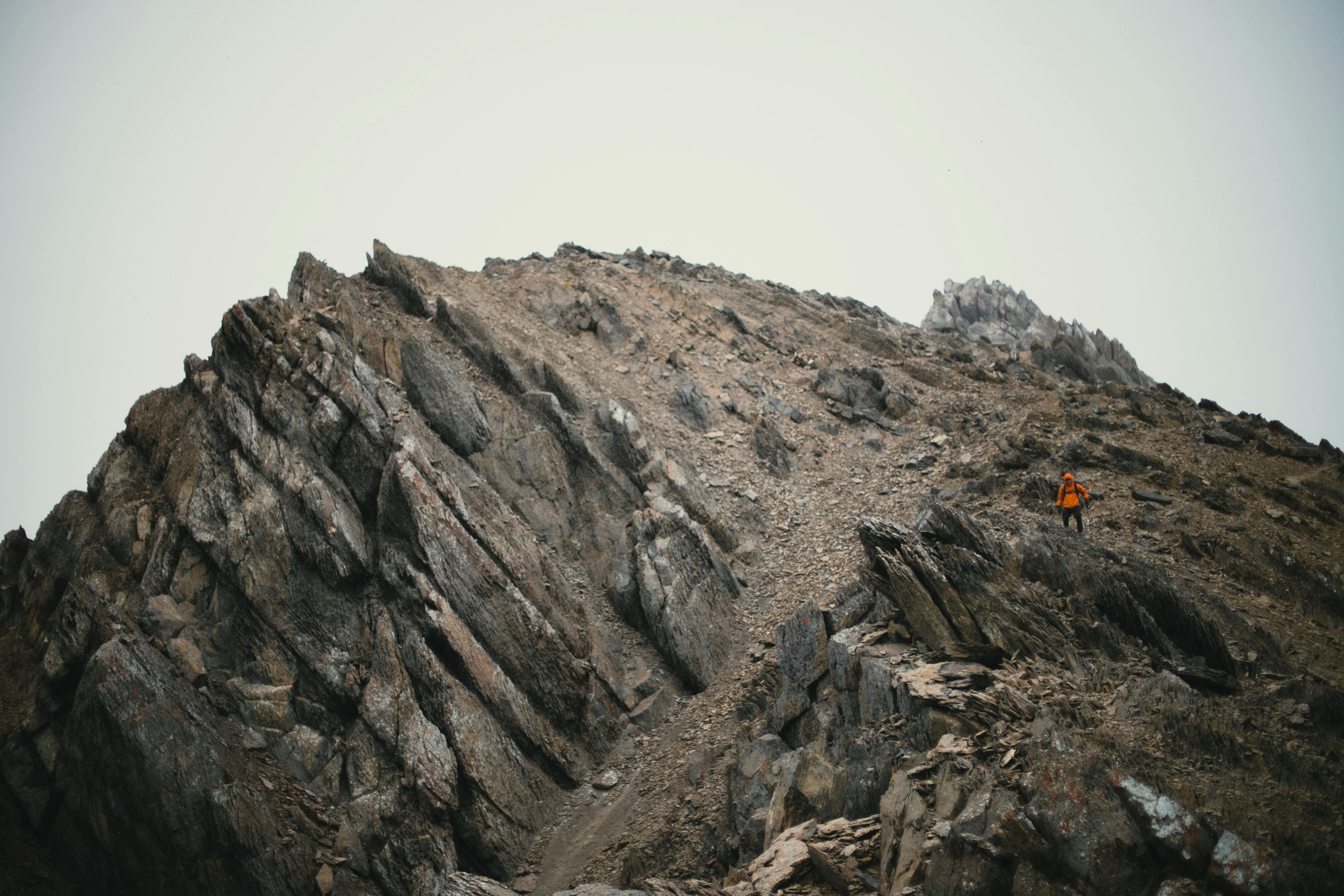 Hike to the Sahizari rocks
