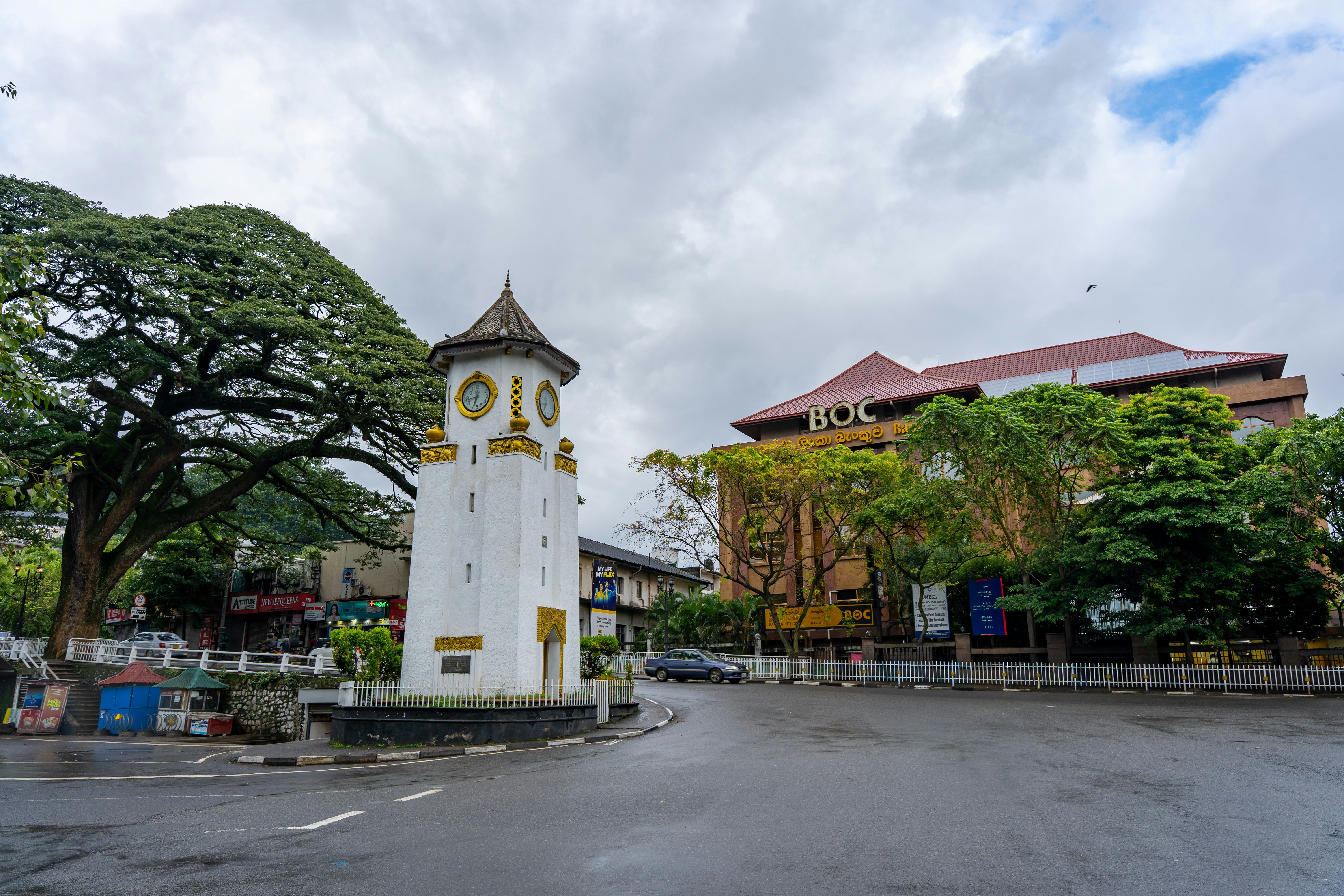 Clock tower in Kandy city - Free Photo on Unsplash